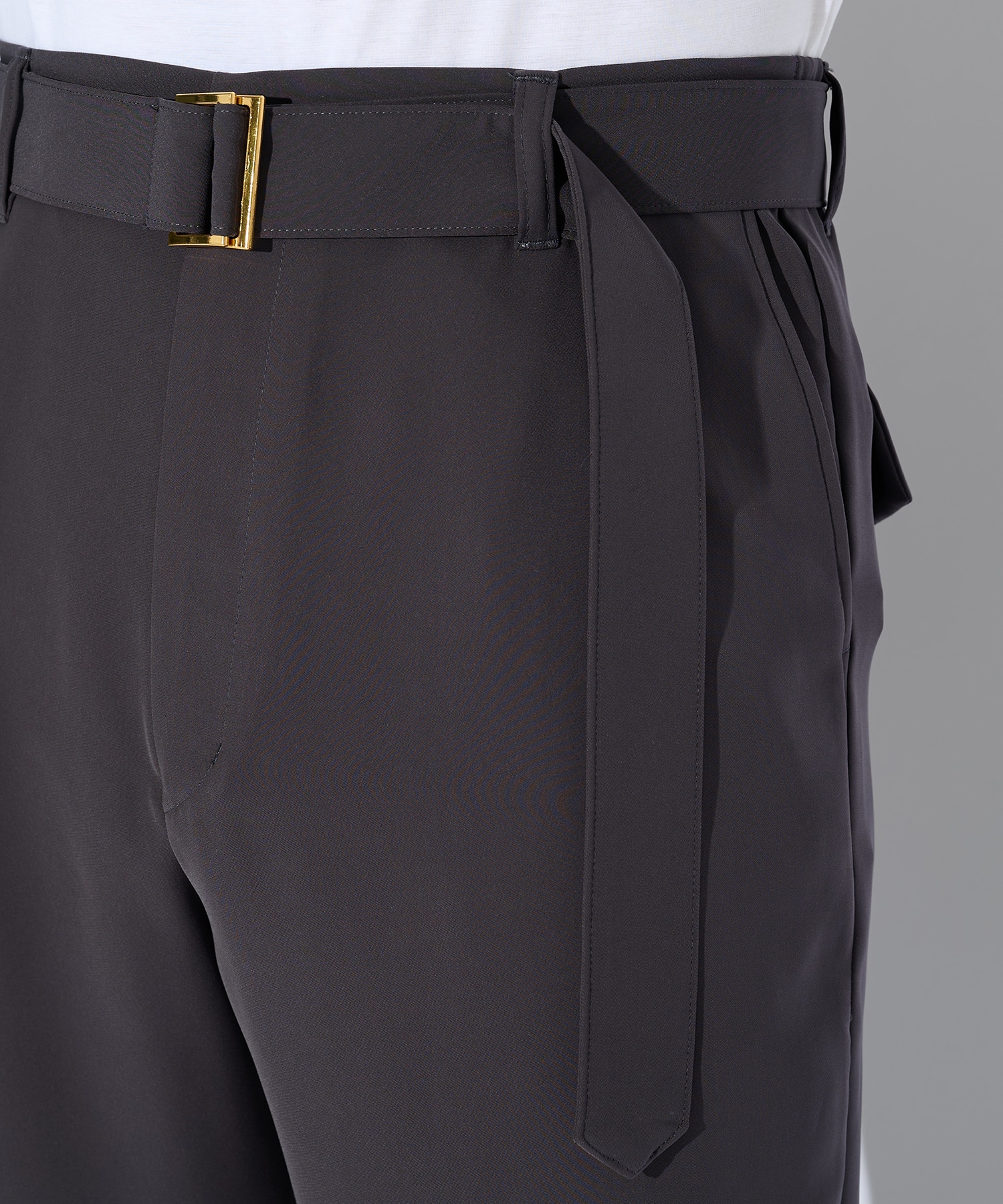 Dry Double Satin 1Tuck Pant with Long Belt | CULLNI