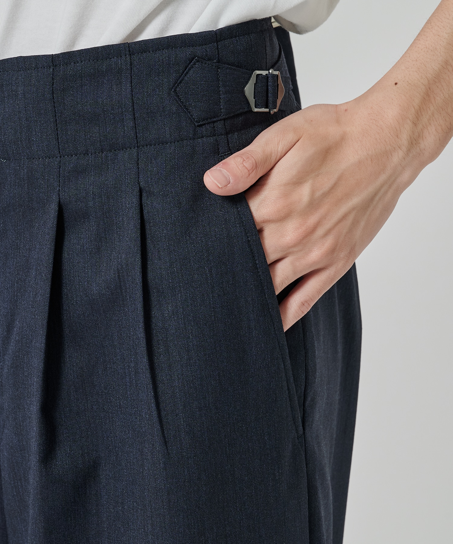 TWO TUCK MILITARY TROUSERS MARKAWARE/marka