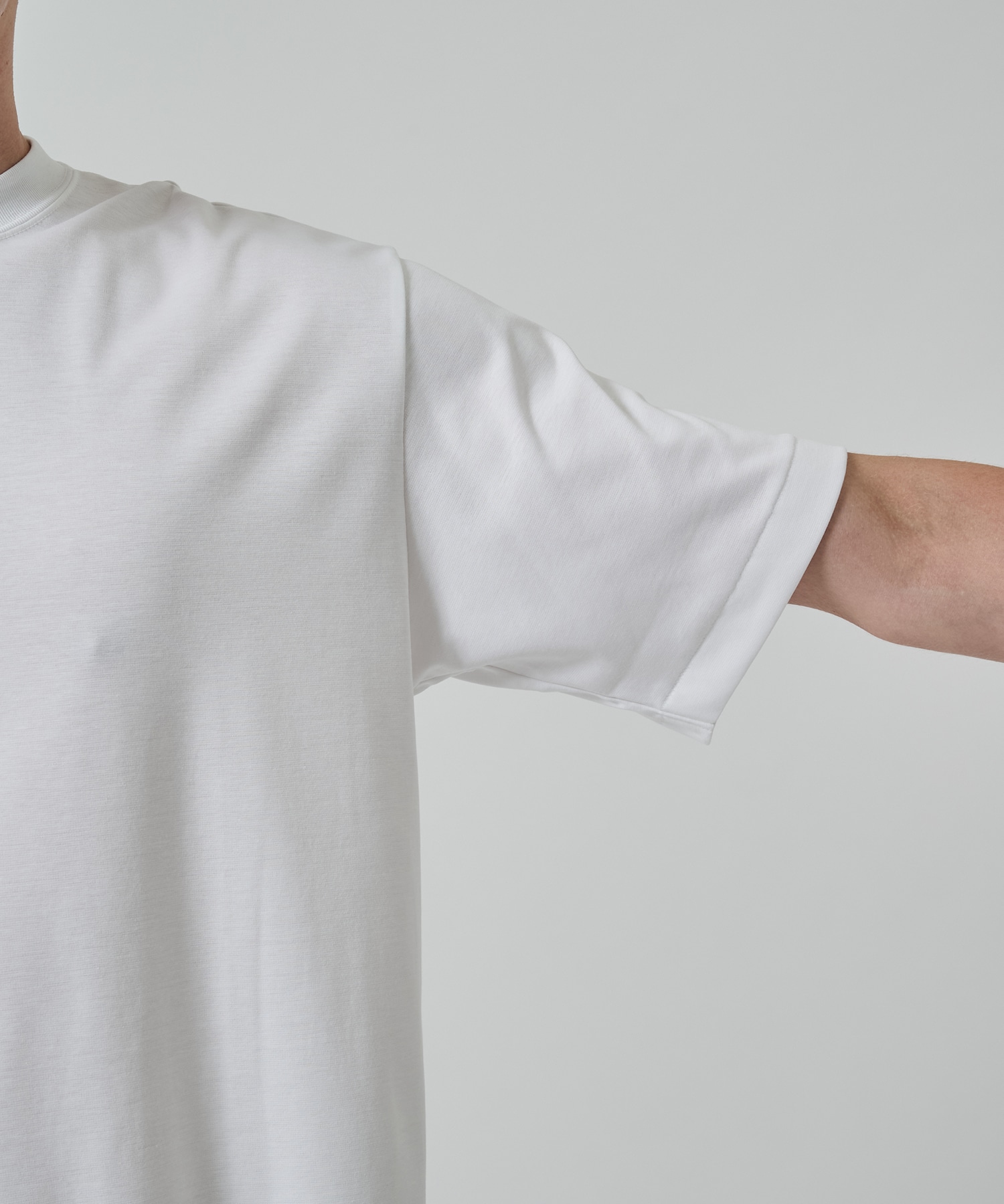 32G ロイヤルクール レギュラーTシャツ STUDIOUS