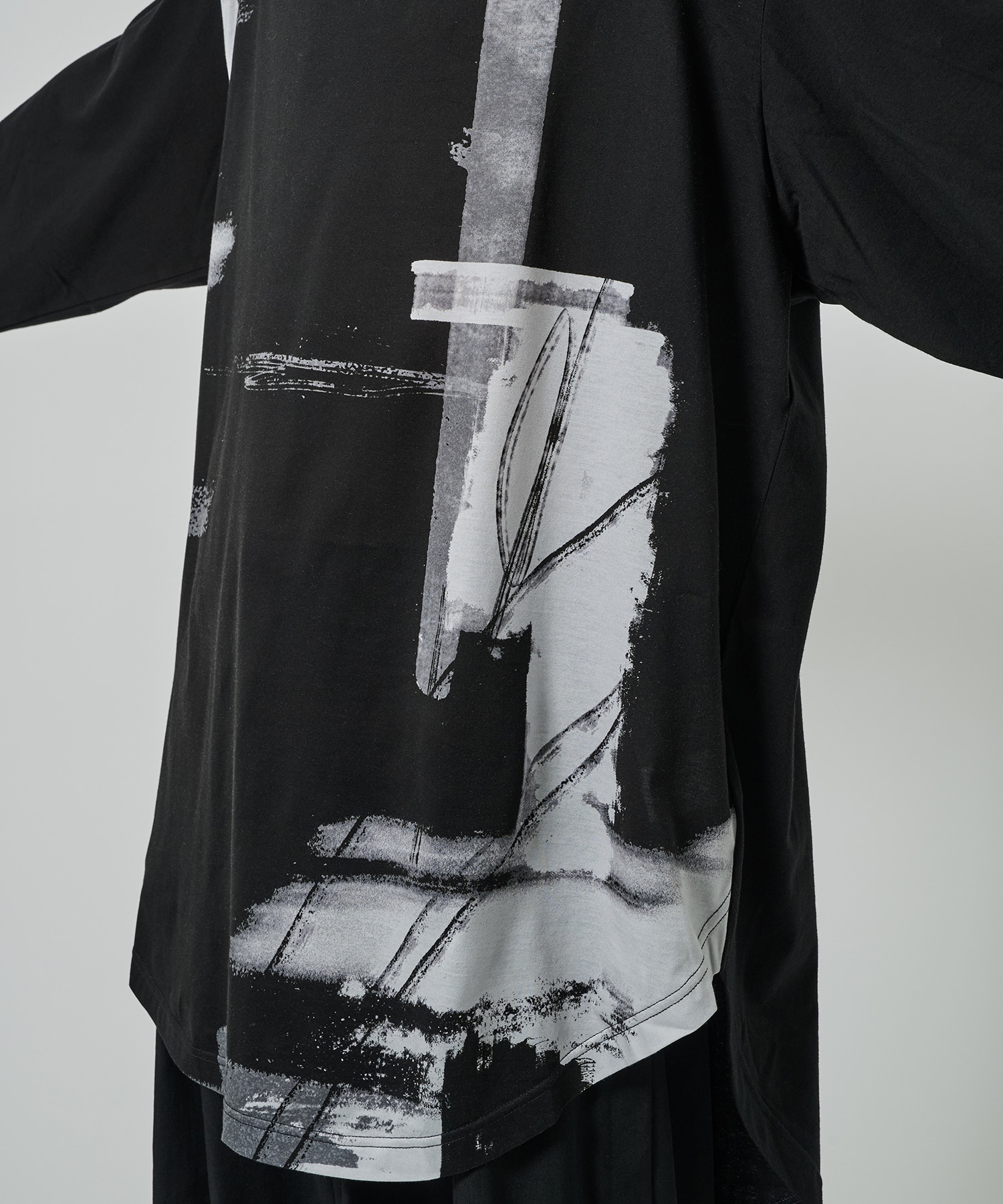 SILKETTE JERSEY PAINT PATTERN HEM JUMBO LONG SLEEVED T-SHIRT GroundY