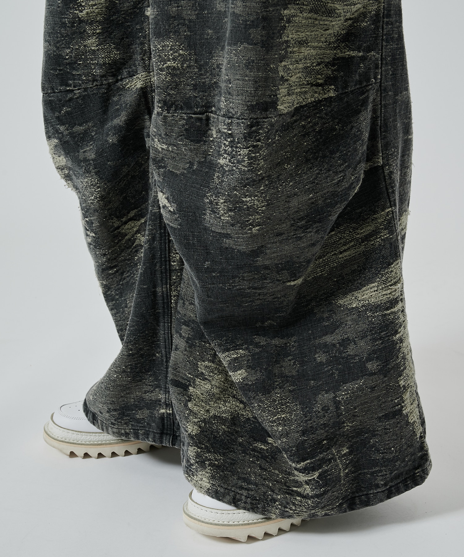 DESIGN TROUSERS TAAKK