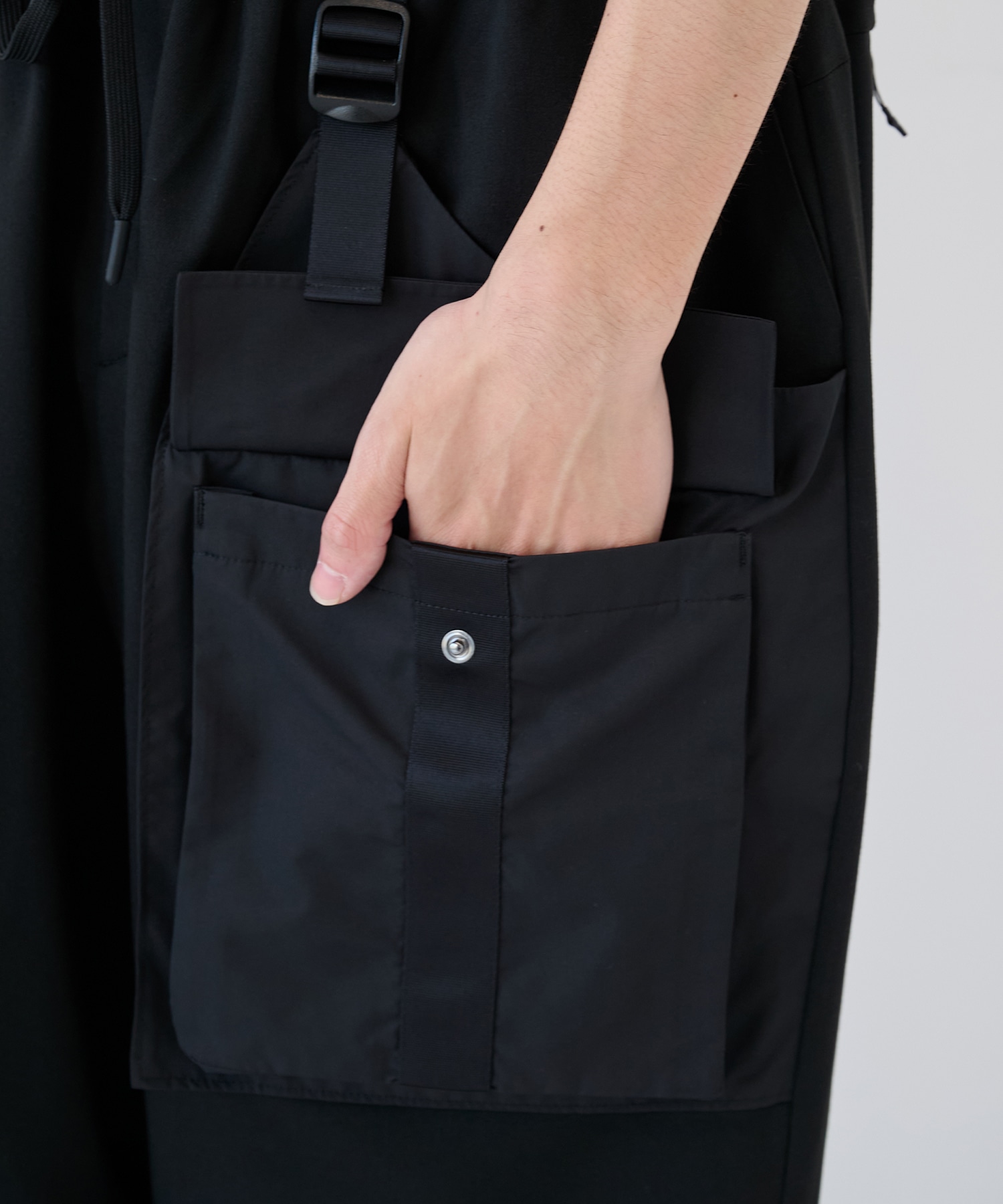 CARGO SAROUEL PANTS White Mountaineering