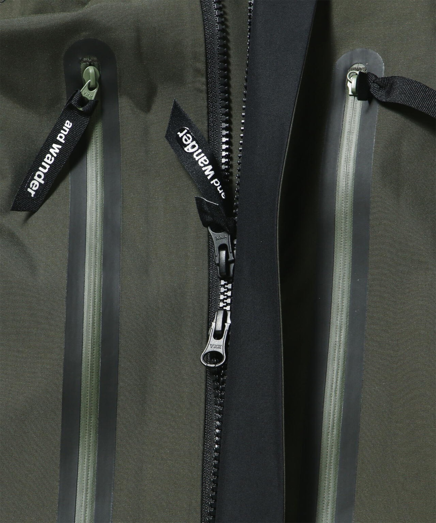 2.5L hiker rain jacket and wander