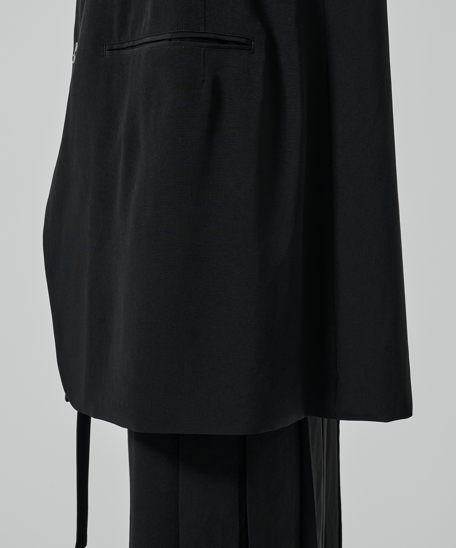 CREPE DE CHINE RIGHT PLEATED JACKET GroundY