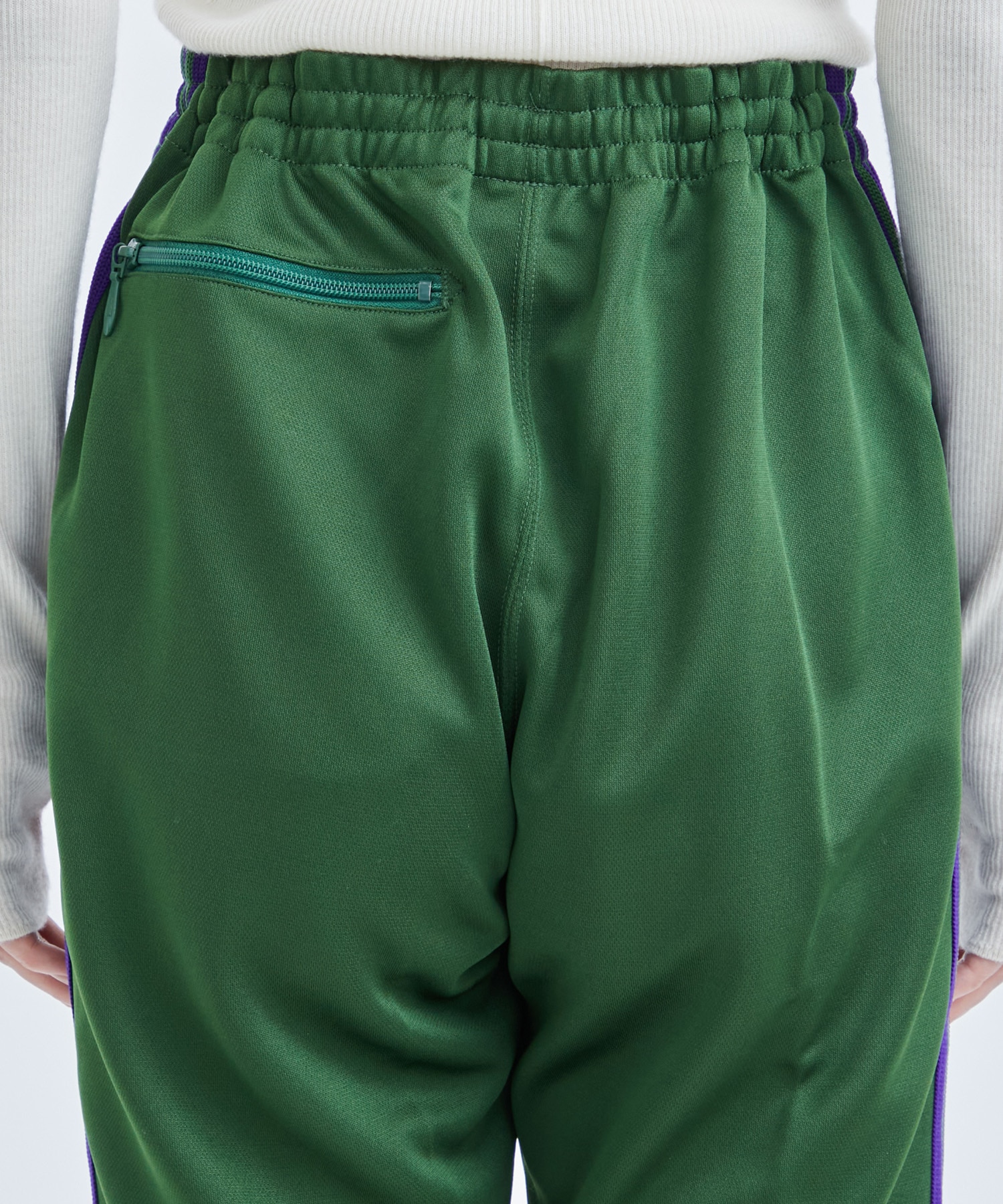 Track Pant - Poly Smooth(XS GREEN): Needles: WOMENS｜ STUDIOUS 