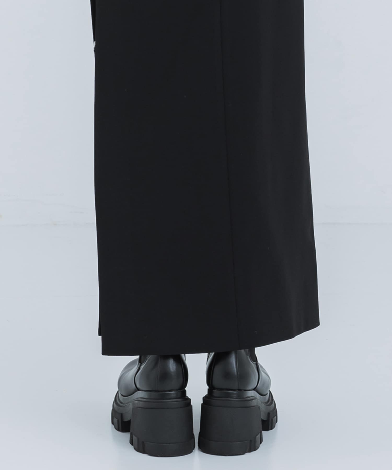 three long chain cut-out tight skirt tanakadaisuke