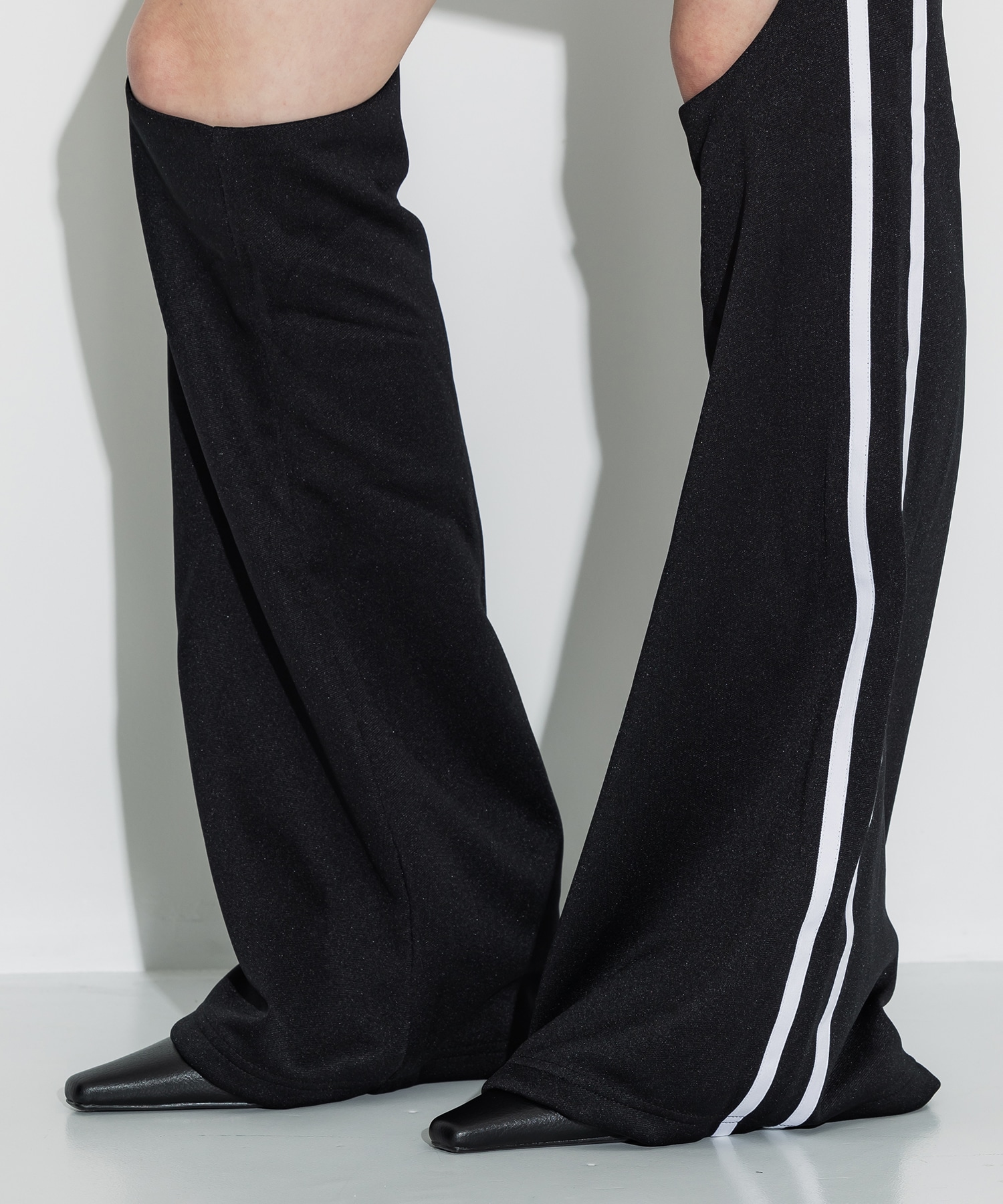 Sporty Cut-out Trouser BASICKS