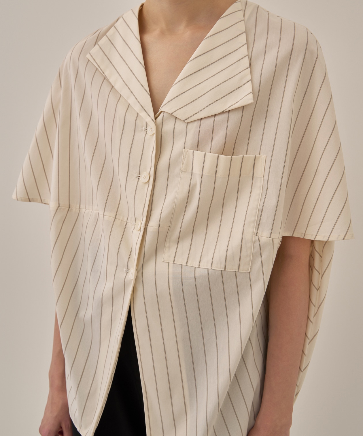Aura Stripe shirt AKIRANAKA