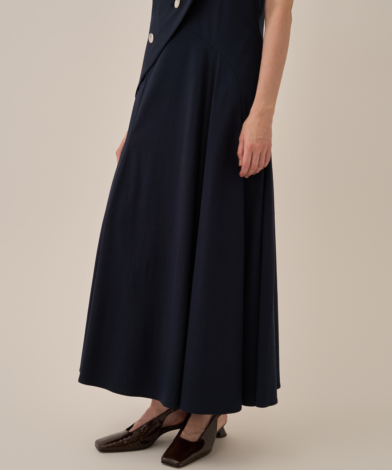 Nicole slip dress AKIRANAKA