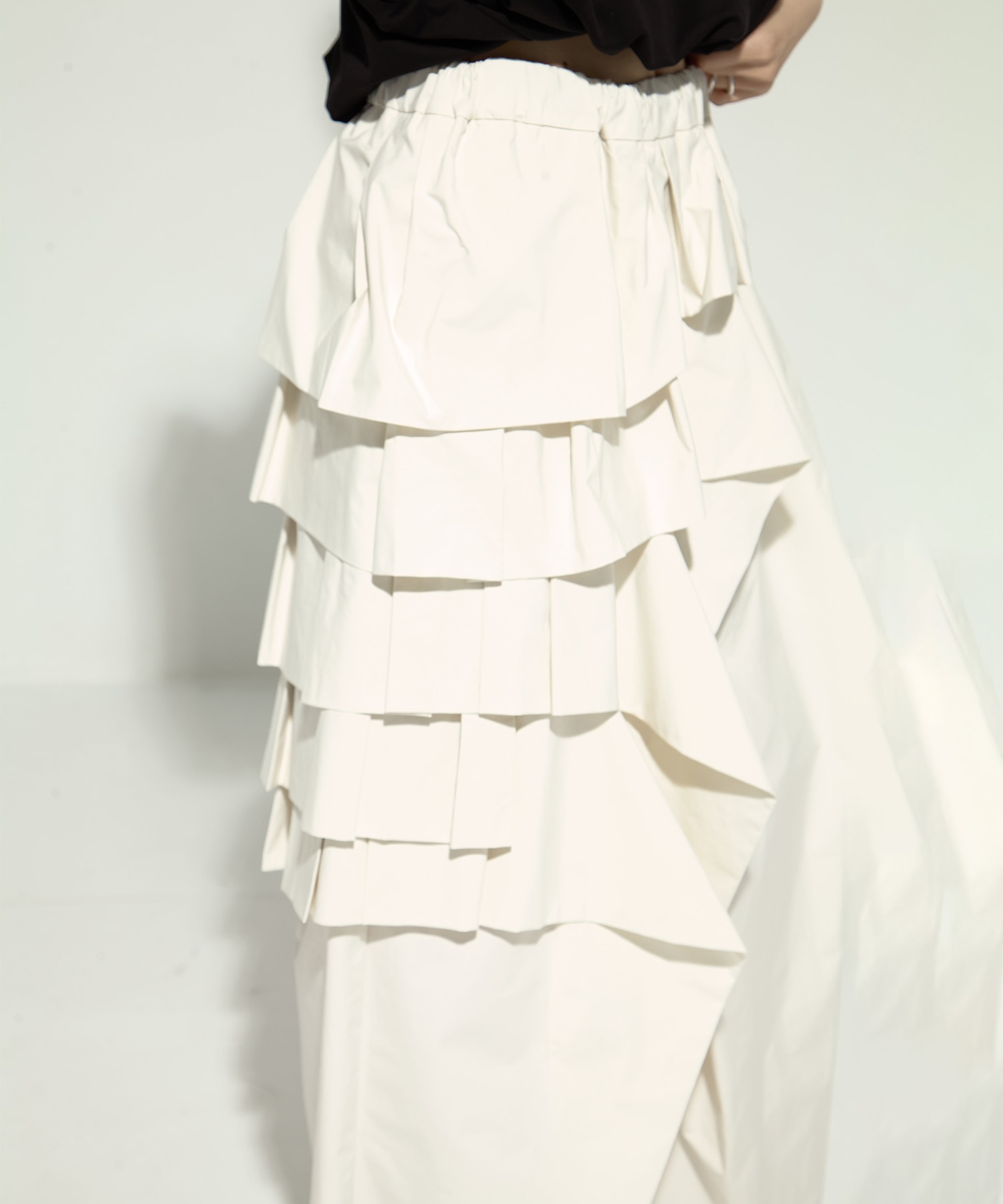 別注 RUFFLE PANTS TAAKK