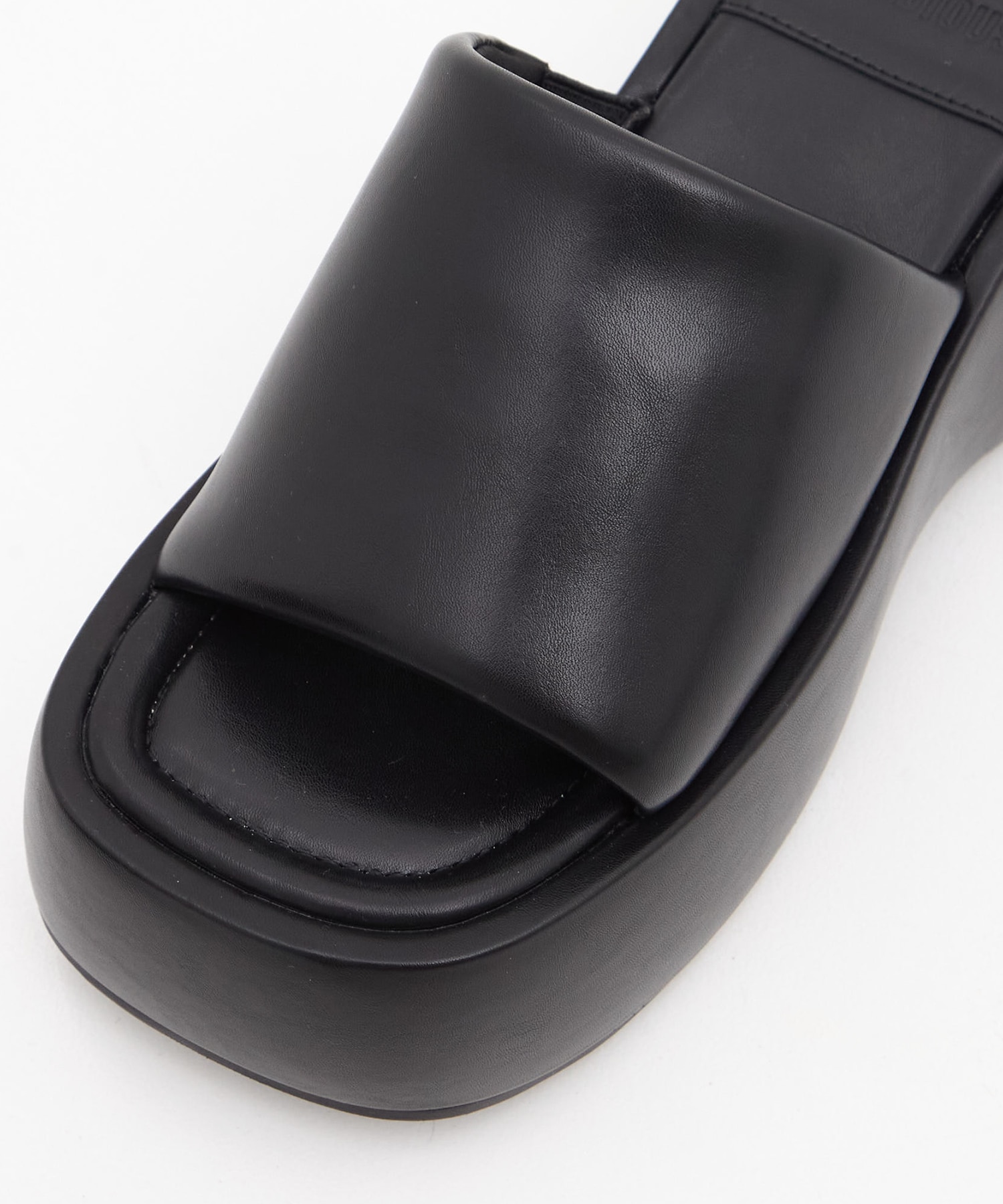 Soft Leather Padded Sandals STUDIOUS
