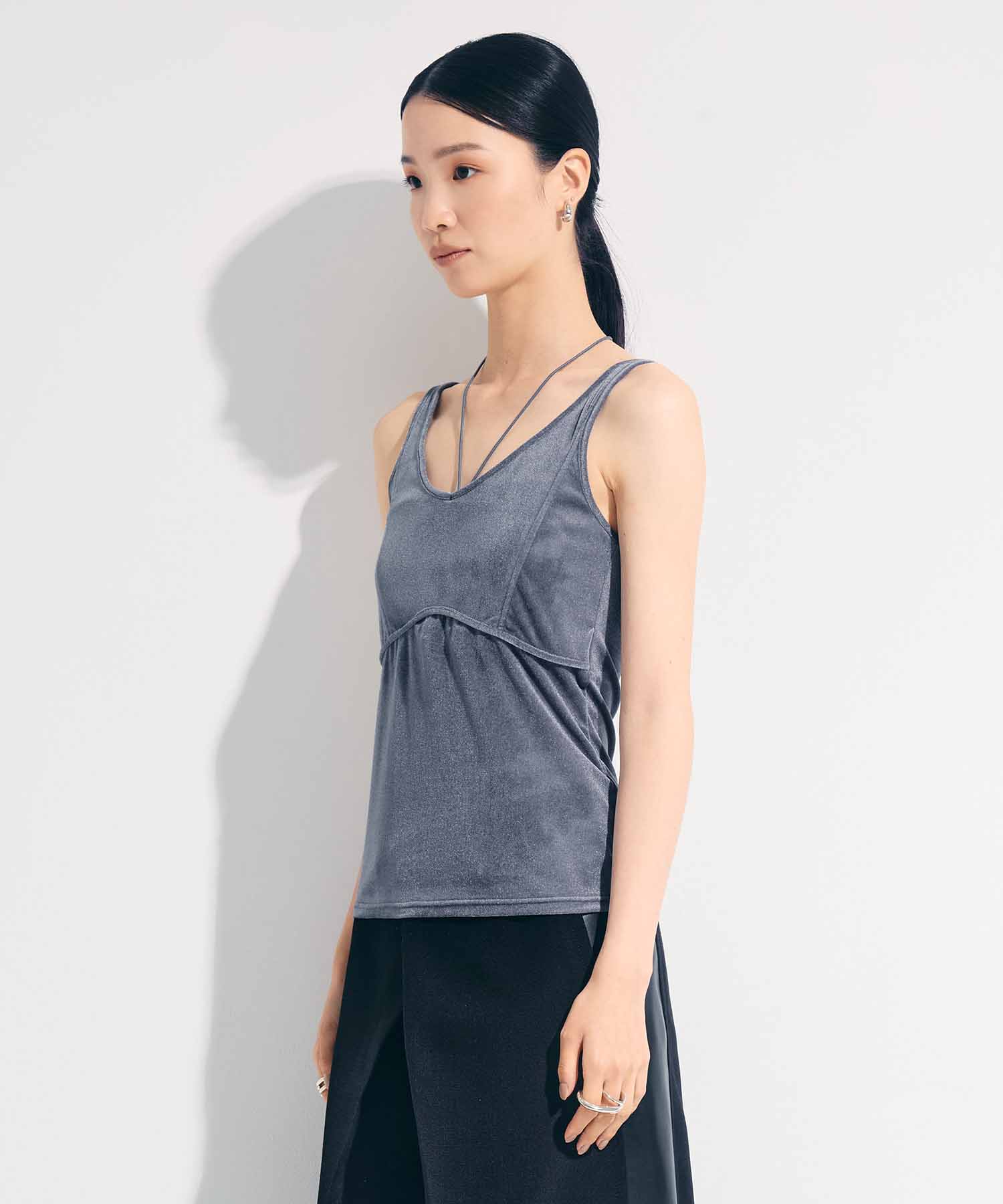 VELOUR CUPIN HALTER　NECK CAMISOLE STUDIOUS