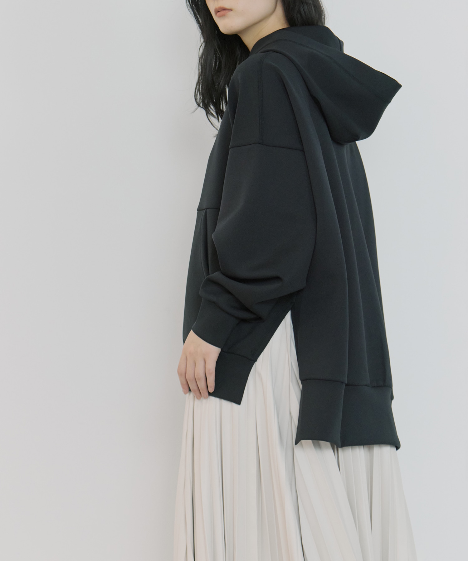 Big Silhouette Hoodie UJOH