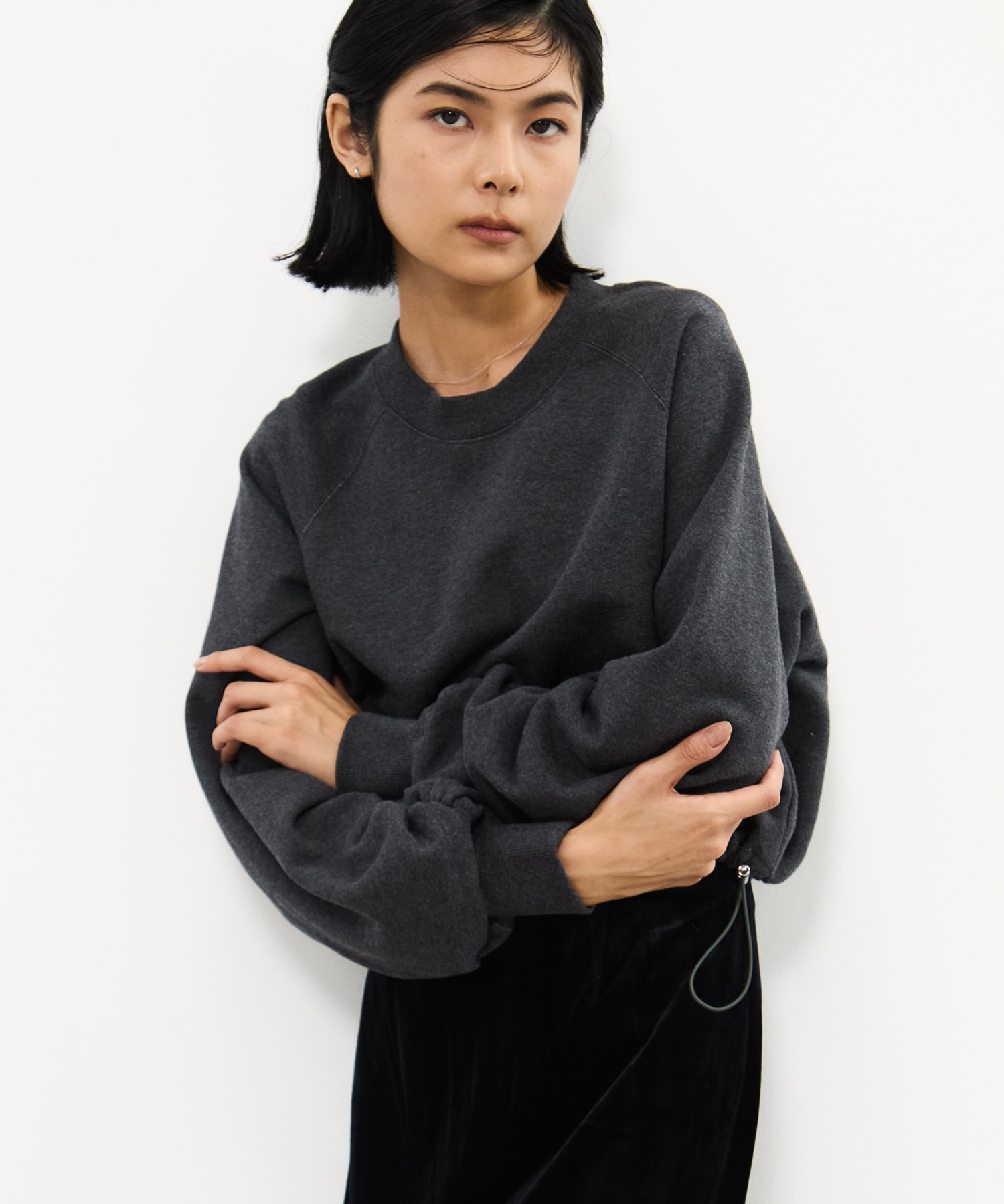 DRAWSTRING GATHER SLEEVE SWEAT SHIRT STUDIOUS