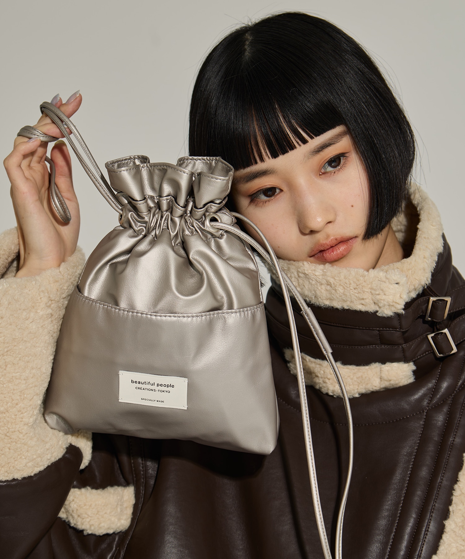 別注2wayショルダー巾着バッグ(FREE SILVER): beautiful people