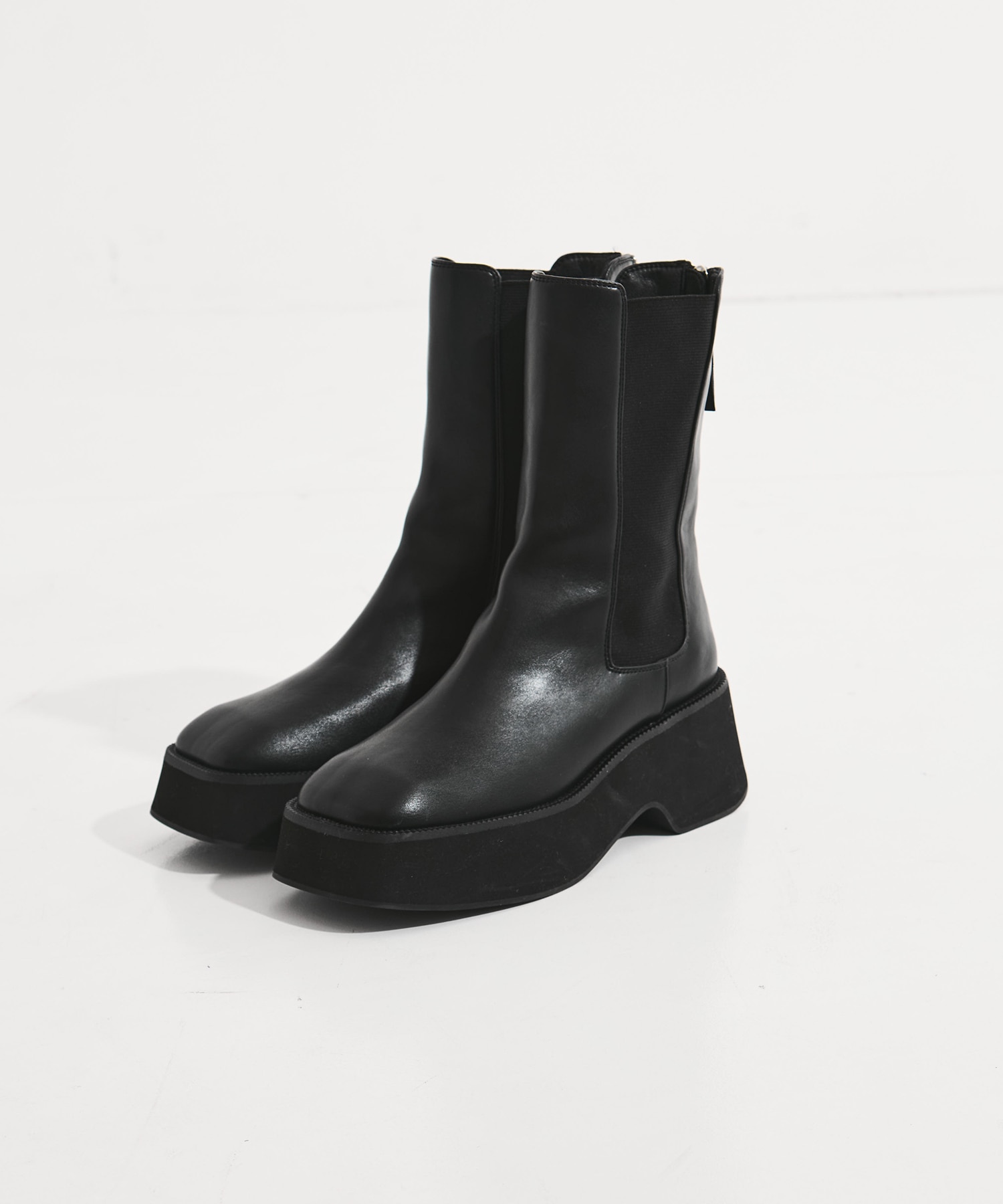 Square Toe Boots STUDIOUS