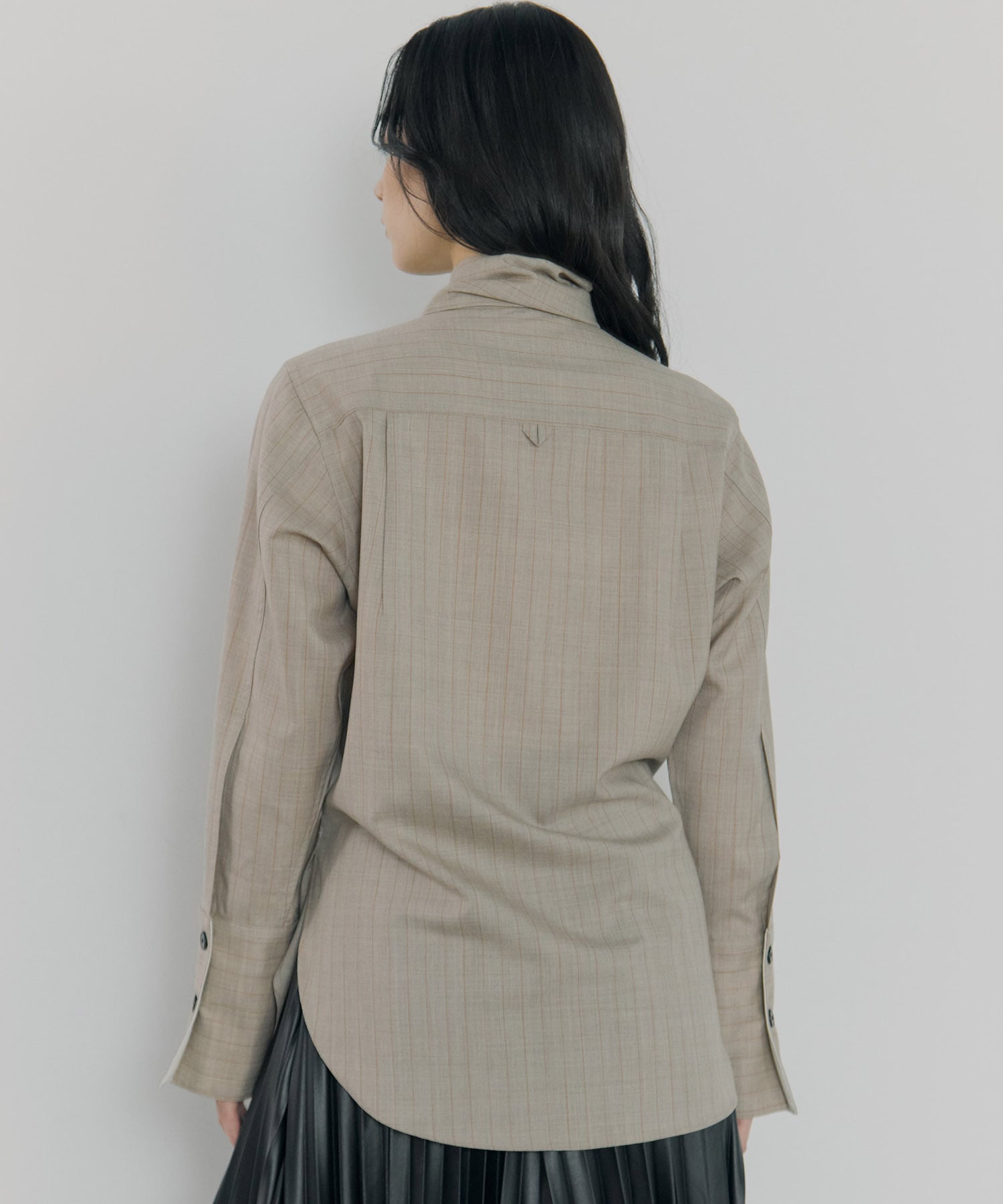 Waist Tucked Wool Shirt STUDIOUS