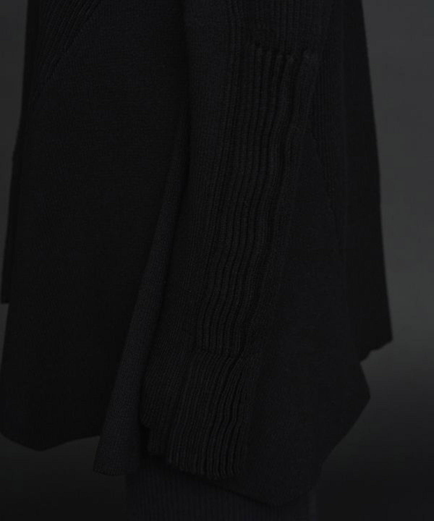 PIN TUCK HALF ZIP TOP UN3D.