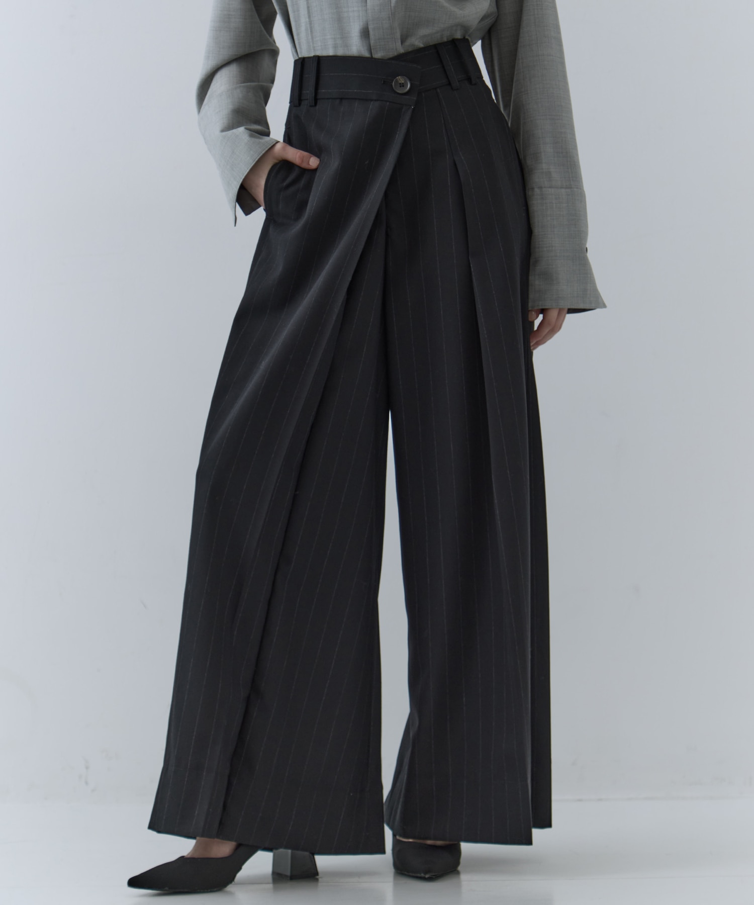 Asymmetric Tucked Flare Trousers STUDIOUS
