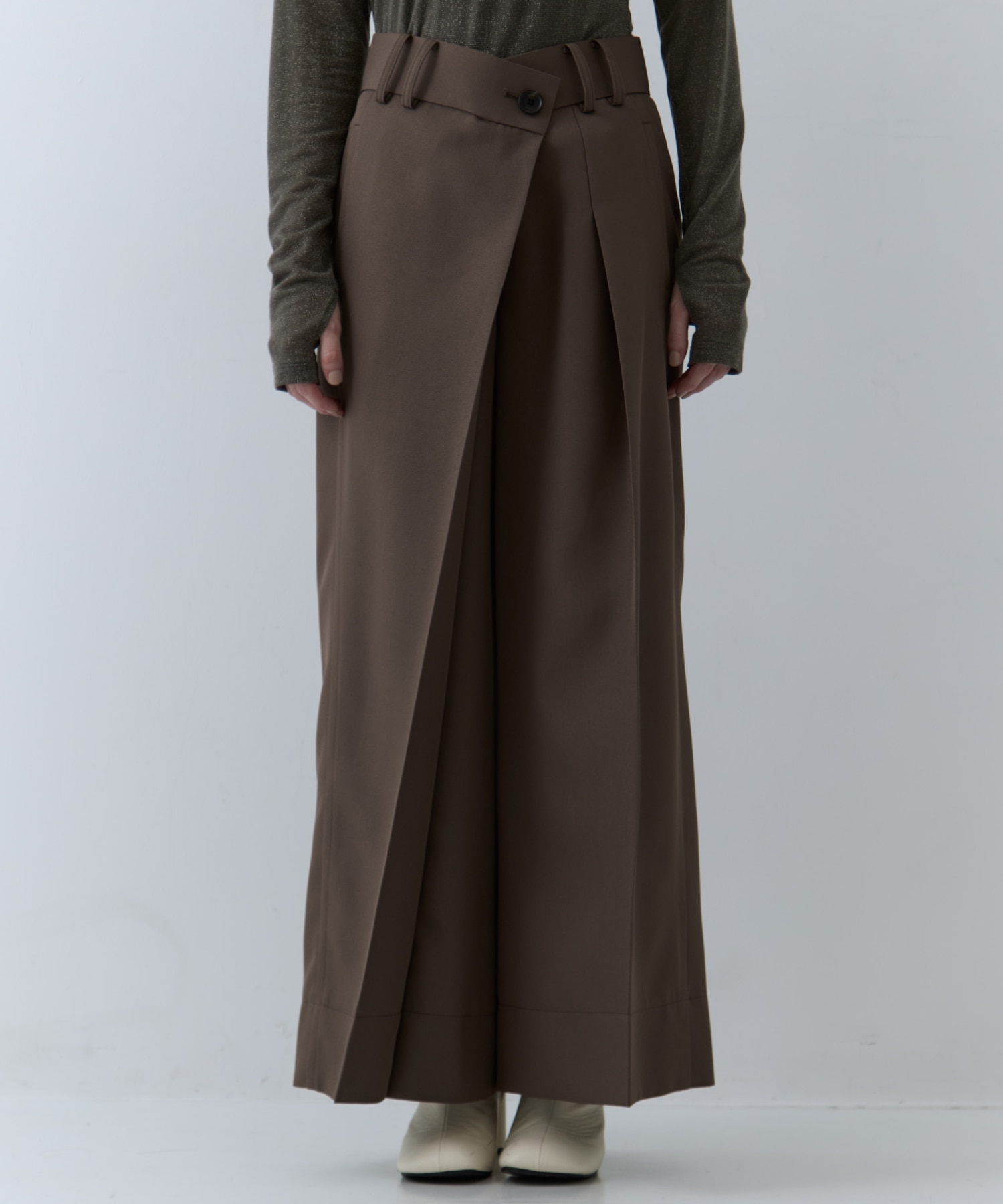 Asymmetric Tucked Flare Trousers STUDIOUS