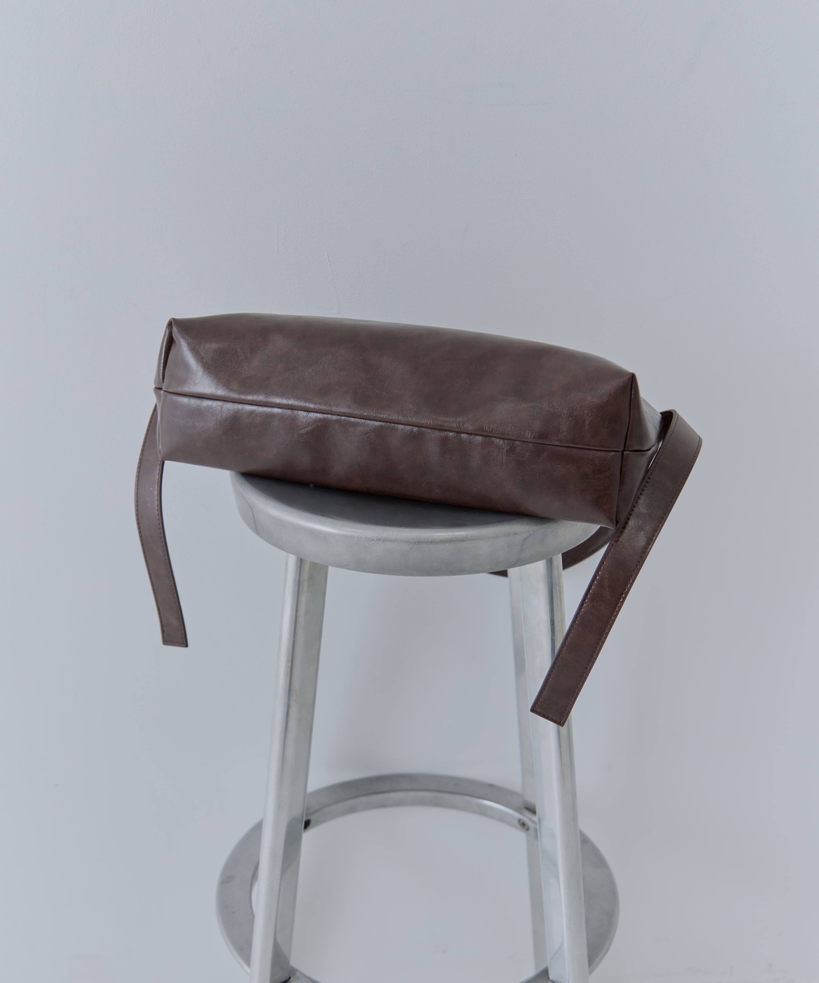 UND PARTS ACCENT ONE HANDLE BAG AMERI