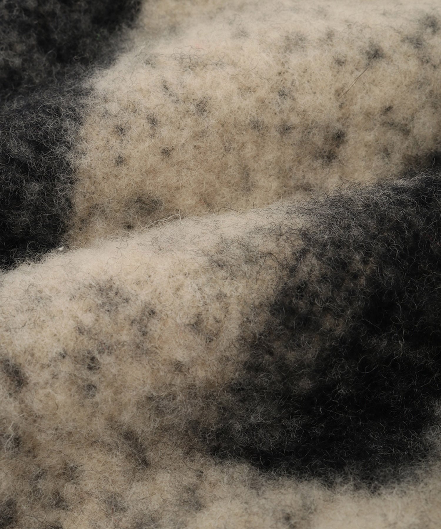 CLANE LOGO MUFFLER CLANE