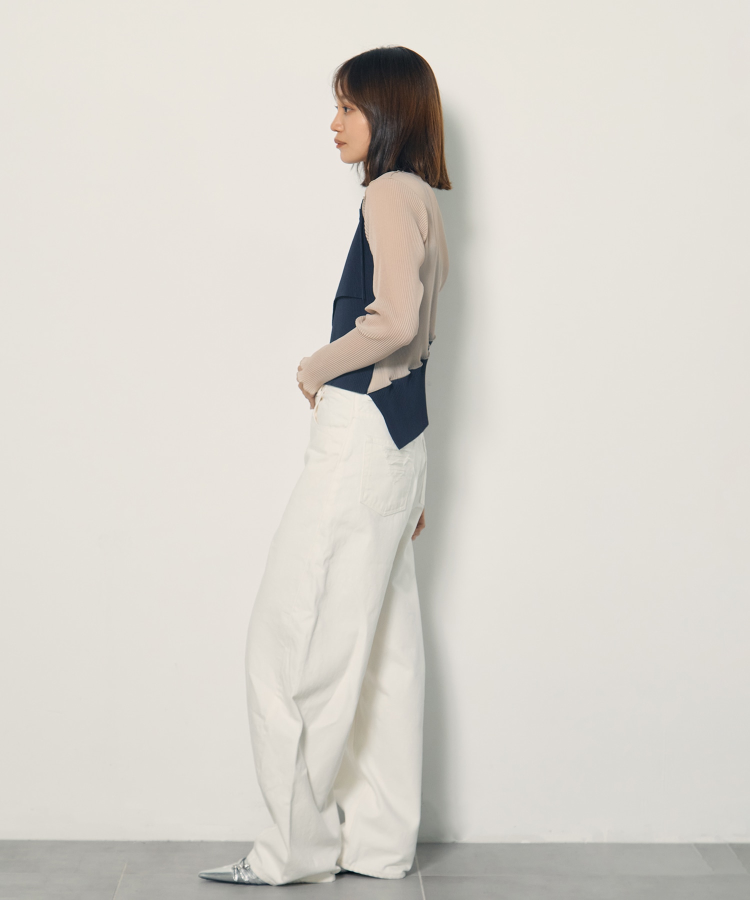 Damaged Barrel Leg Jeans STUDIOUS