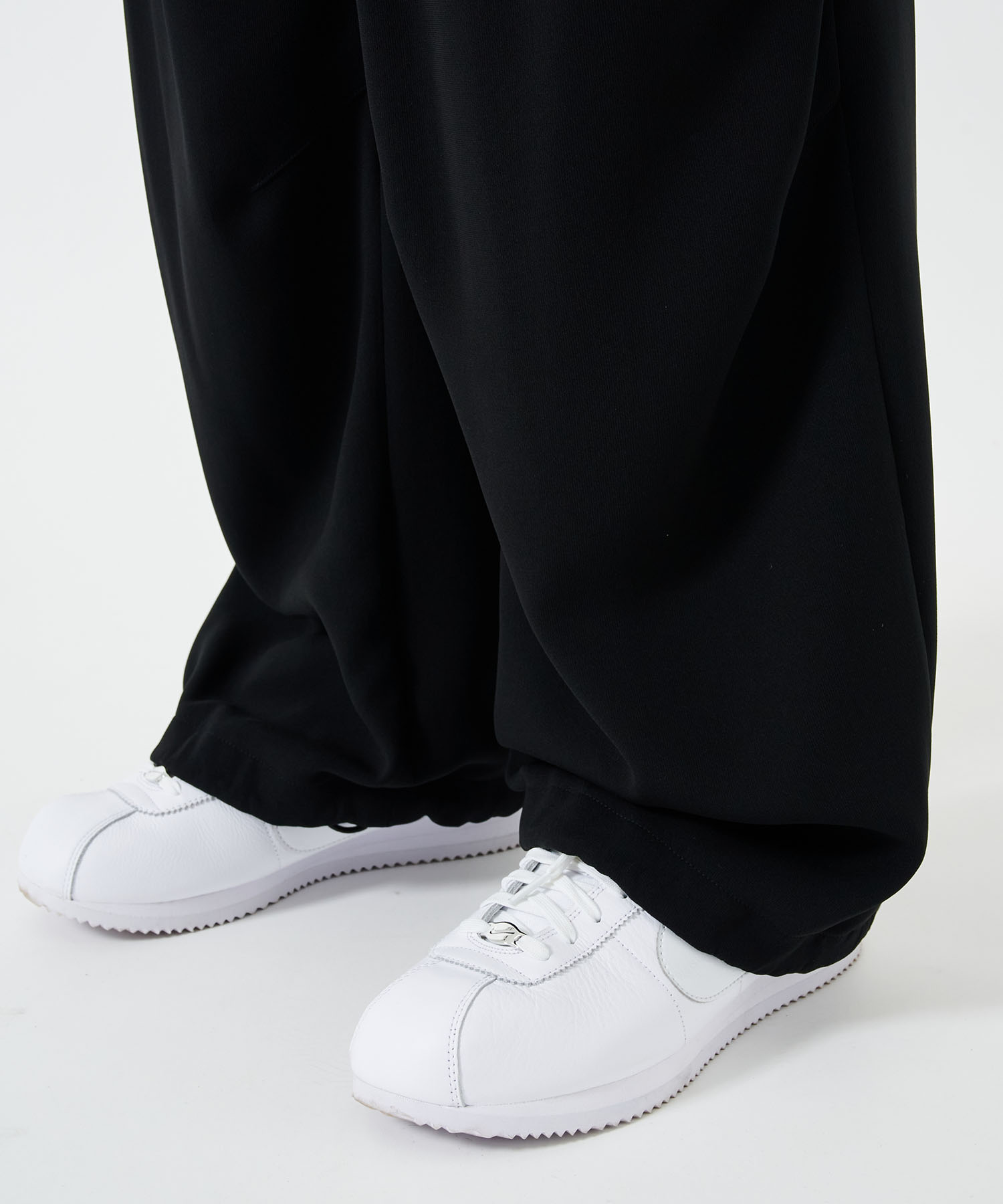 ESSENTIAL RELAX WIDE PANTS STUDIOUS