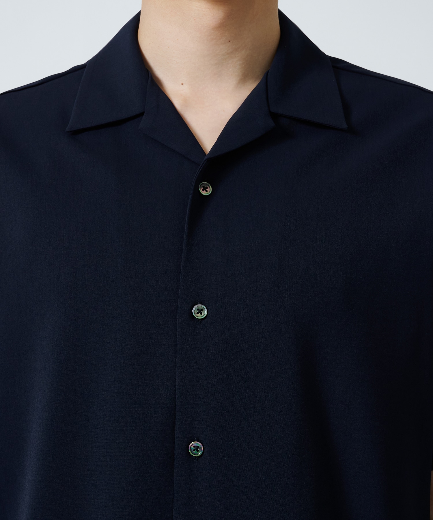 DRY TWILL OPEN COLLAR S/S SHIRT STUDIOUS