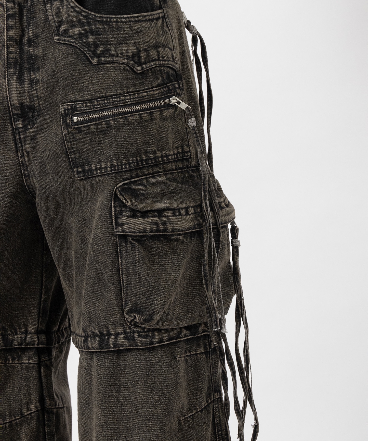 MULTI-POCKET DENIM CARGO FACCIES