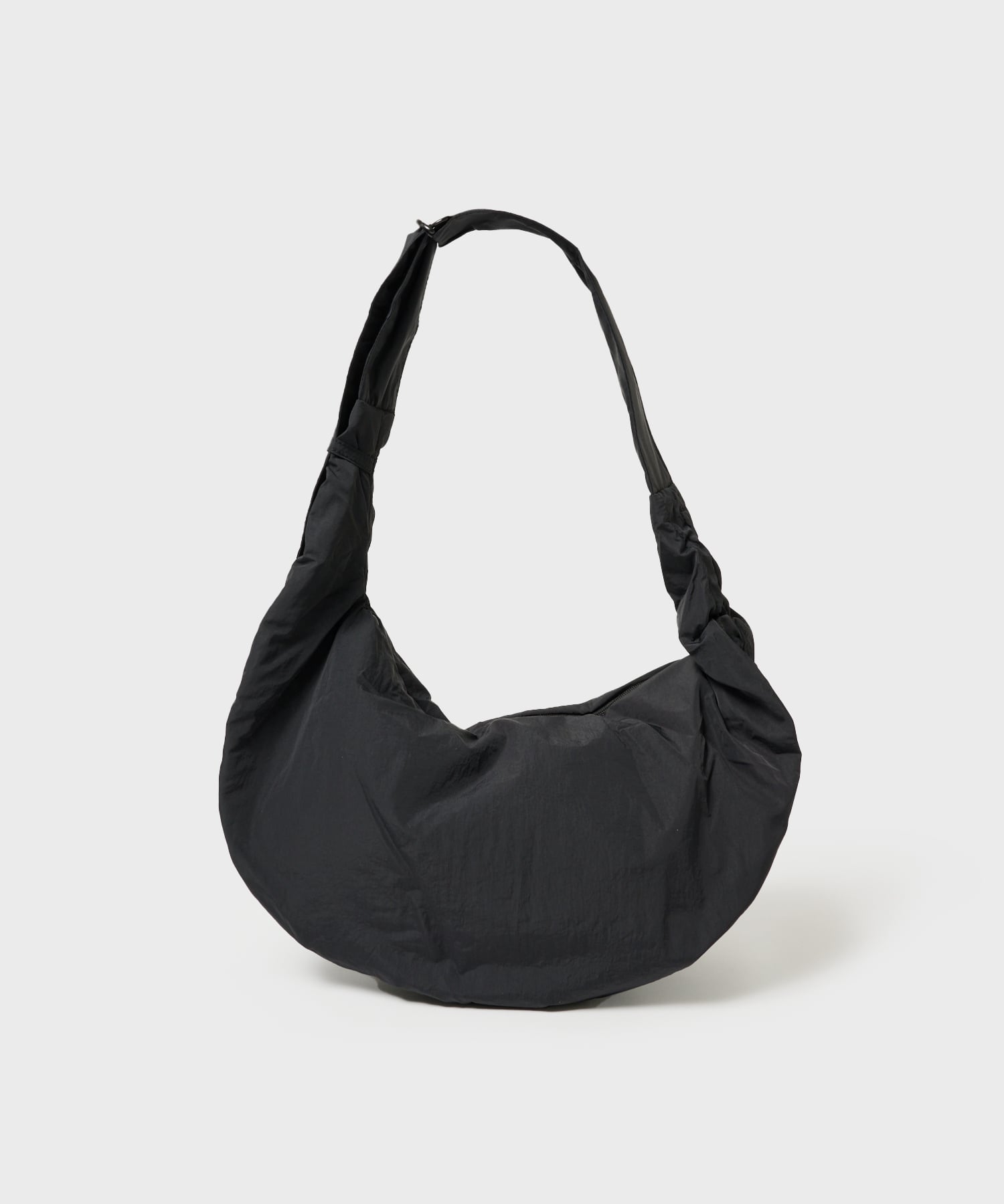 AIR NYLON SHOULDER BAG STUDIOUS