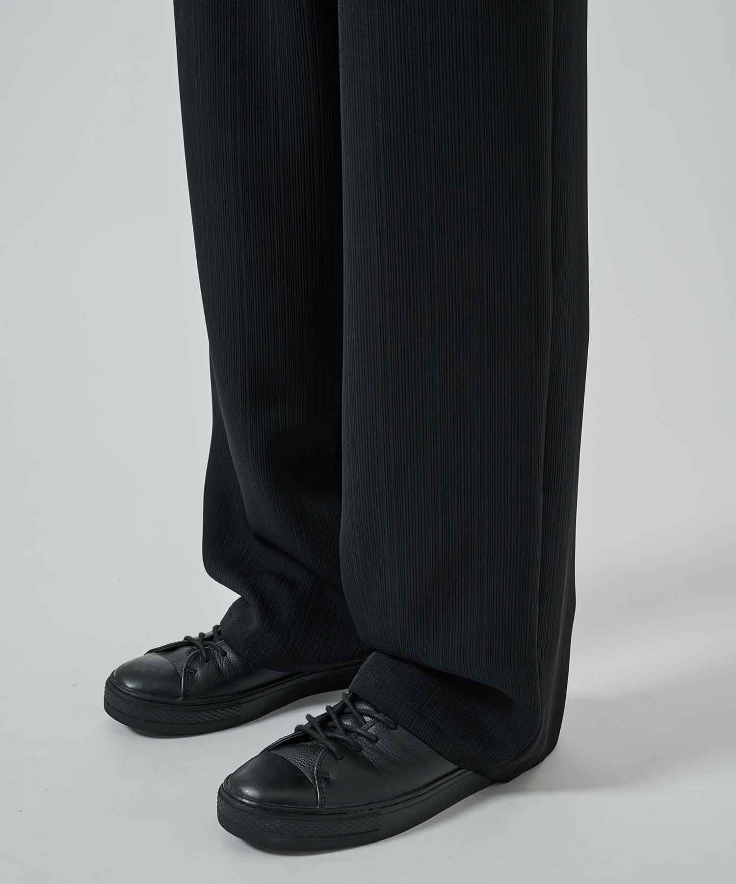 PLEATS SLACKS STUDIOUS