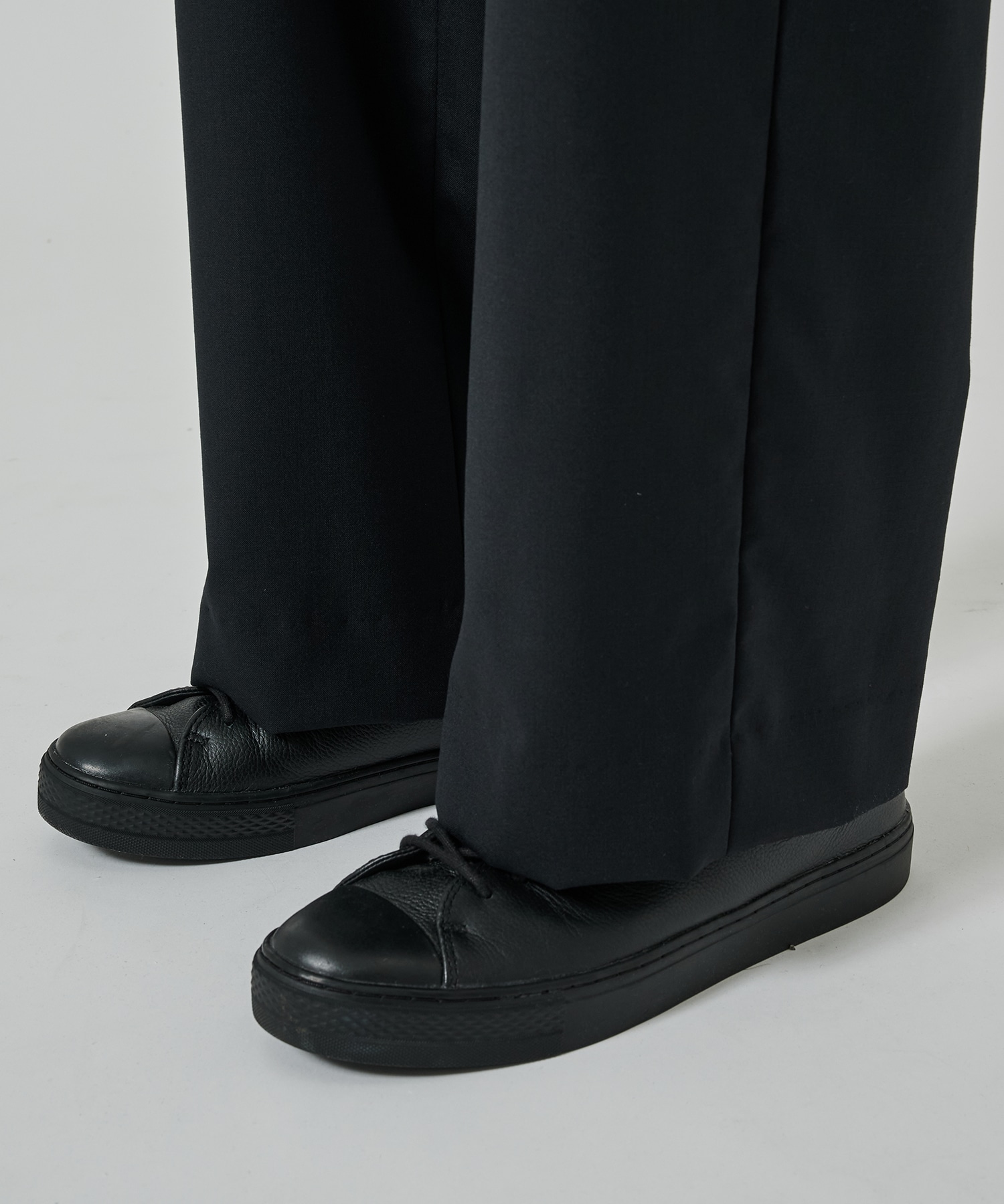 〈別注〉TWO TUCK MILITARY TROUSERS MARKAWARE/marka
