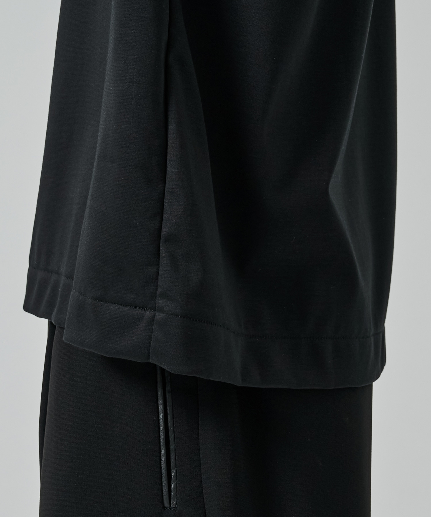 32G ロイヤルクール リラックスTシャツ STUDIOUS