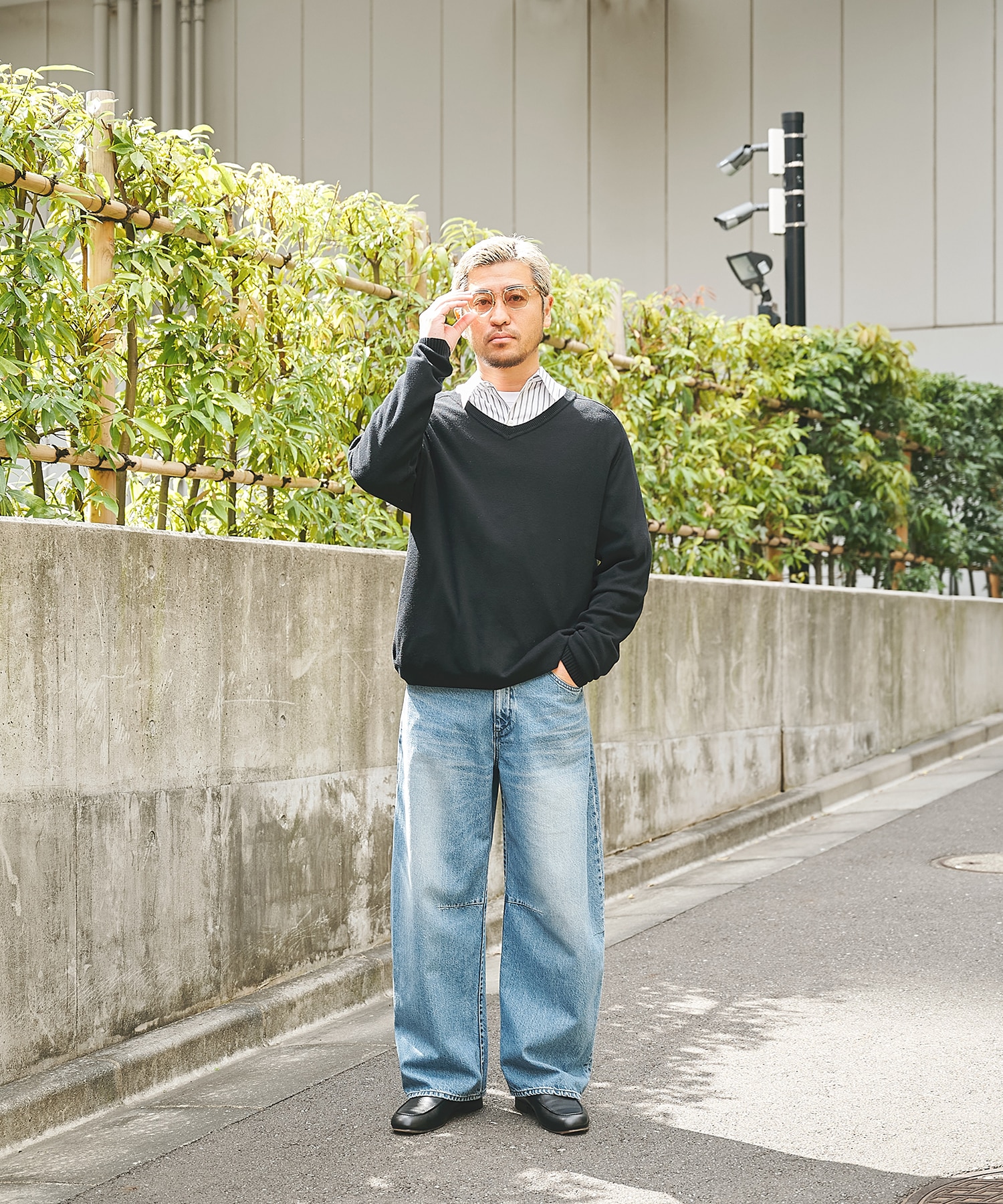 Smooth Silky V neck Knit STUDIOUS