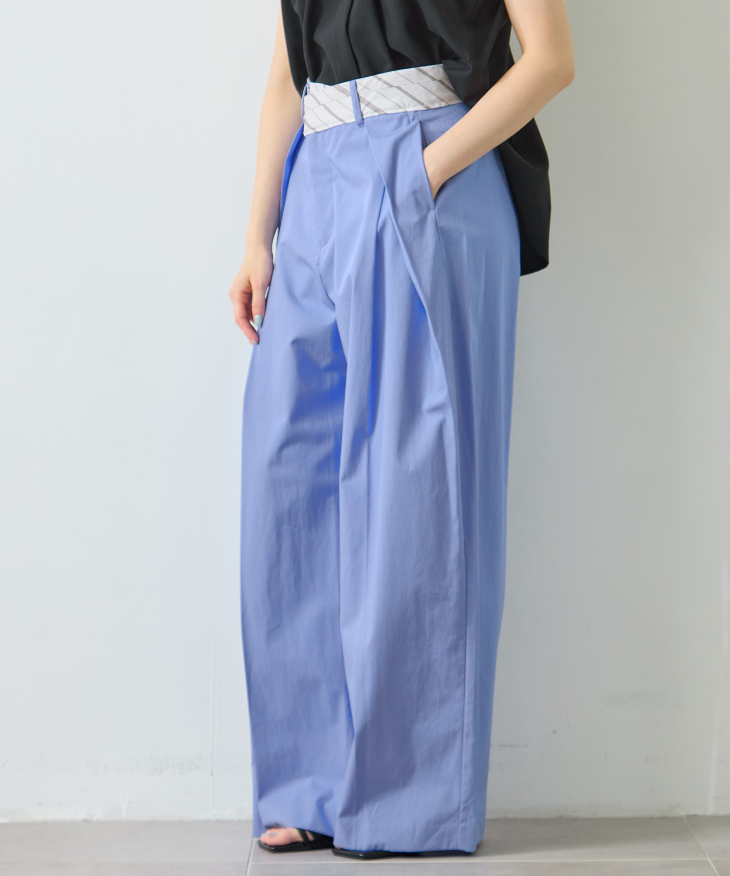 Cotton Tucked Trousers STUDIOUS