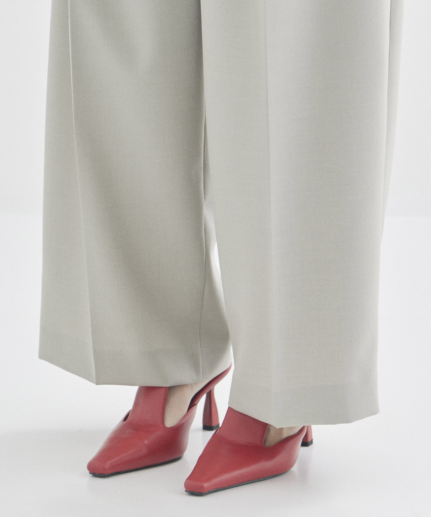 Asymmetric Front Trousers STUDIOUS