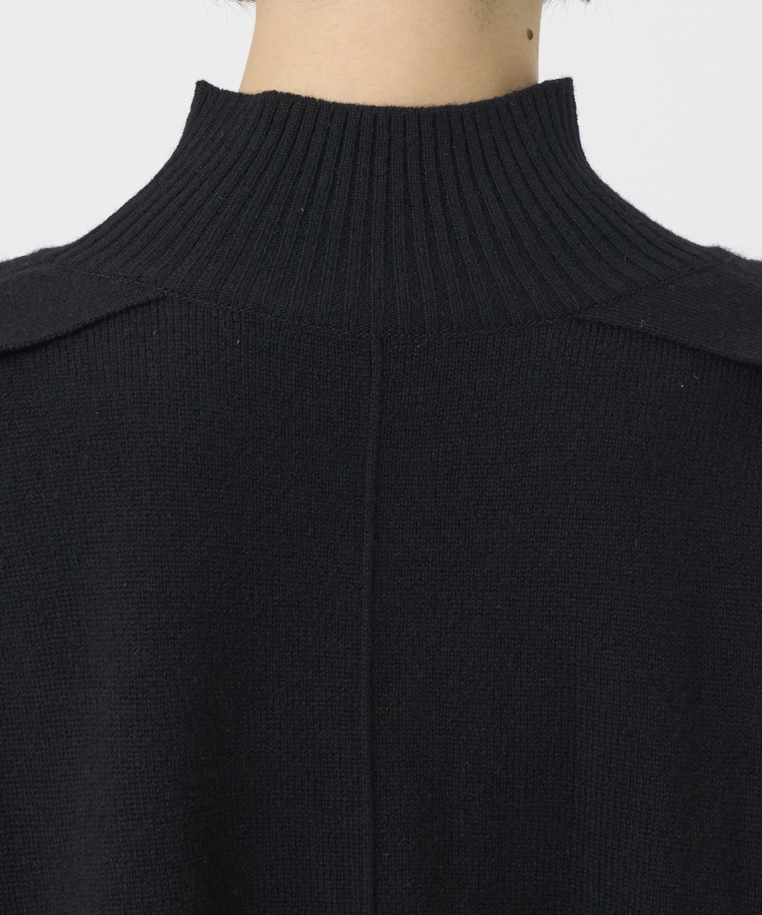 Merino Wool Turtle Neck Knit STUDIOUS