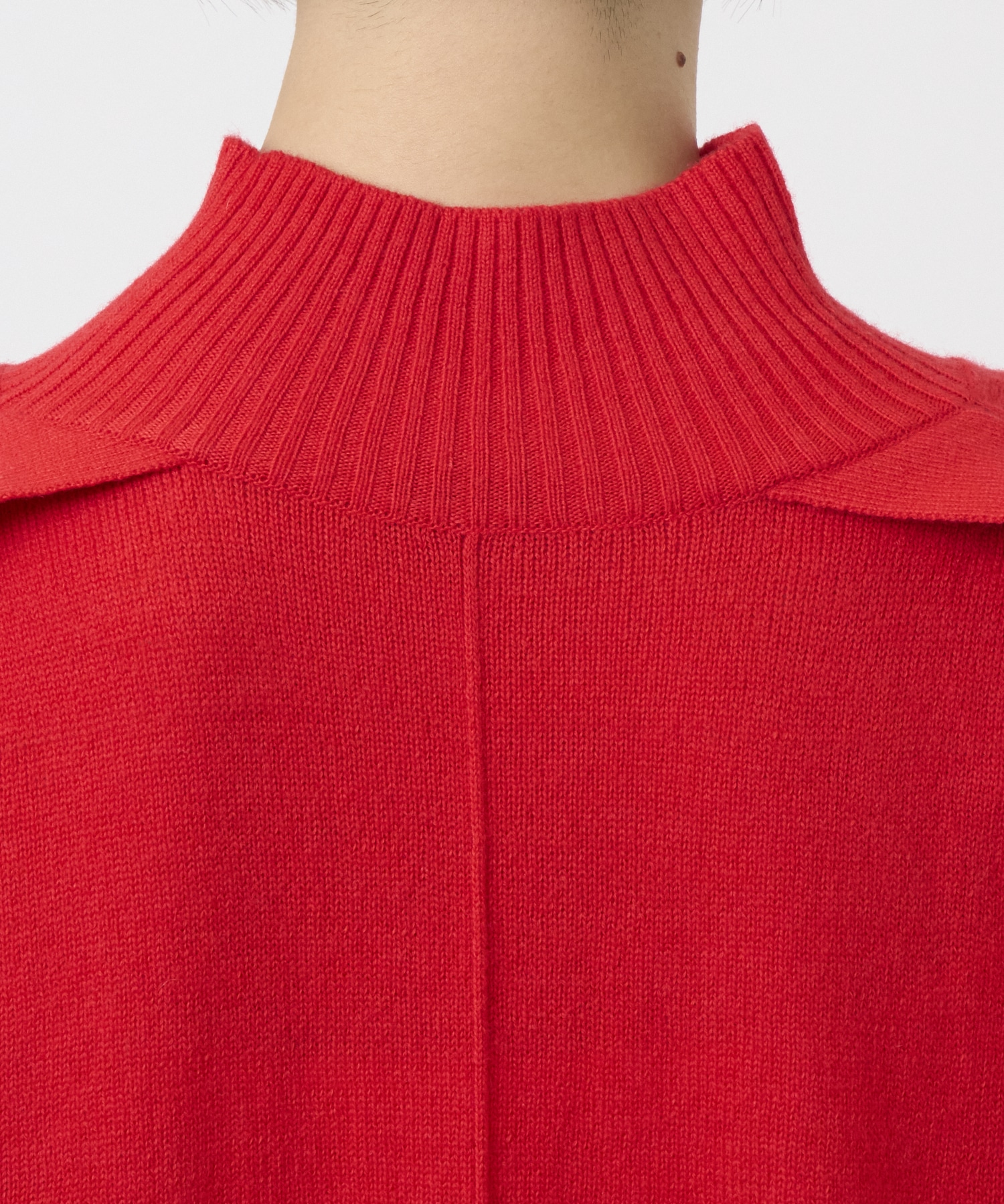 Merino Wool Turtle Neck Knit STUDIOUS