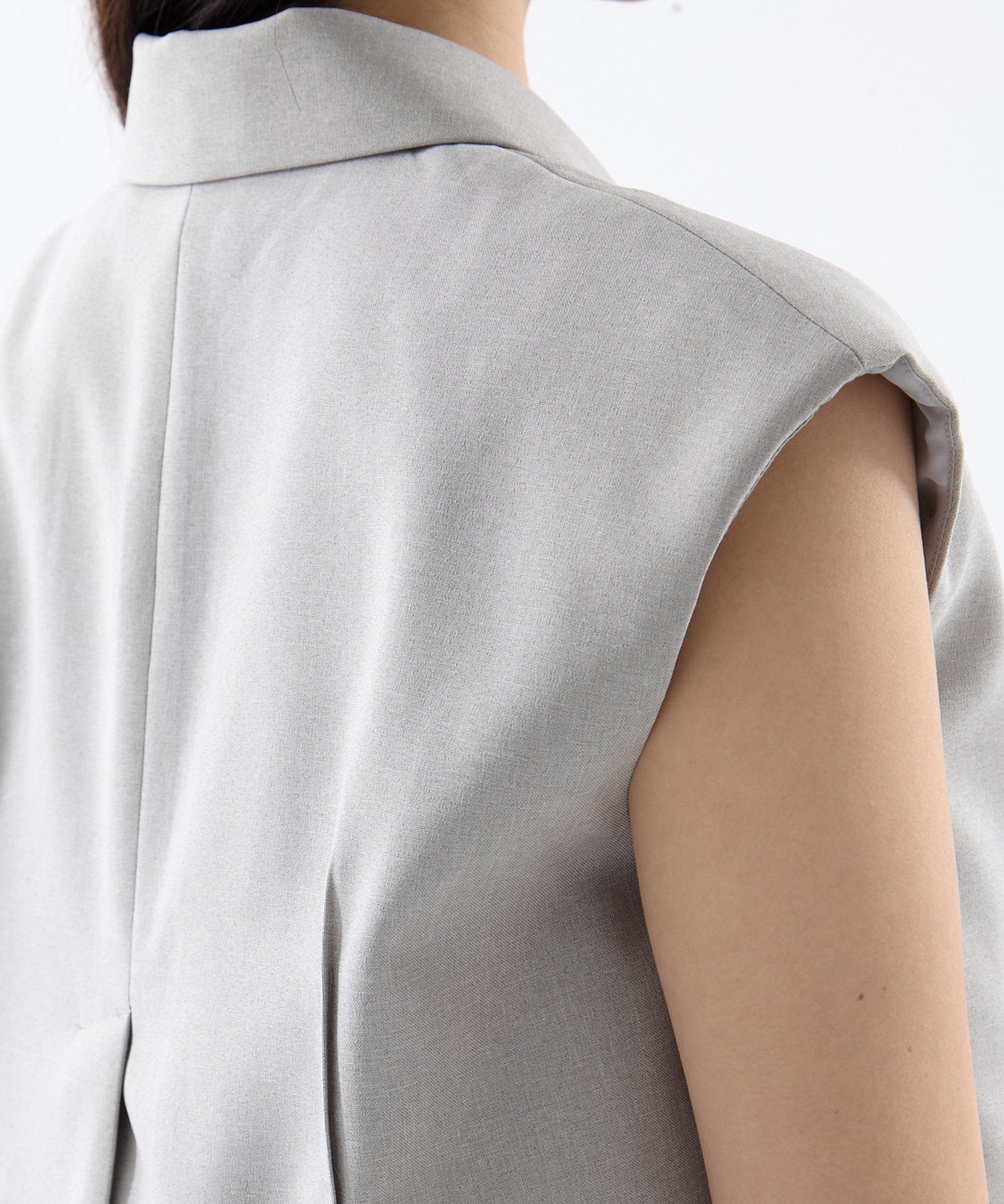 3WAY PIN TUCK LAYERED VEST AMERI