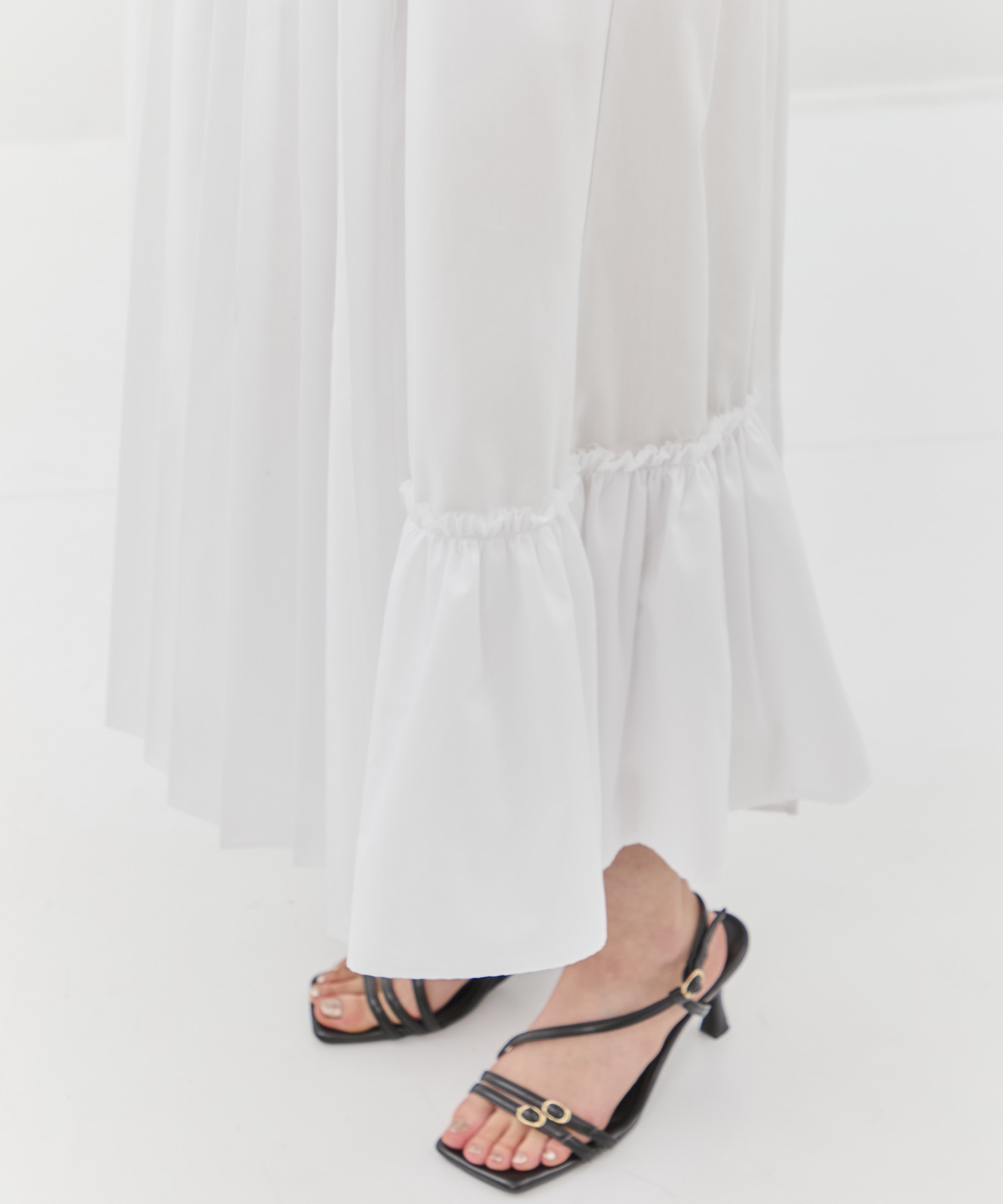 Asymmetry pleats one-piece STUDIOUS