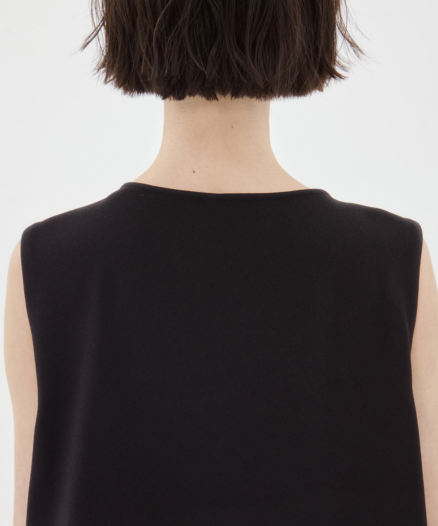 Stiina back cape dress BK AKIRANAKA