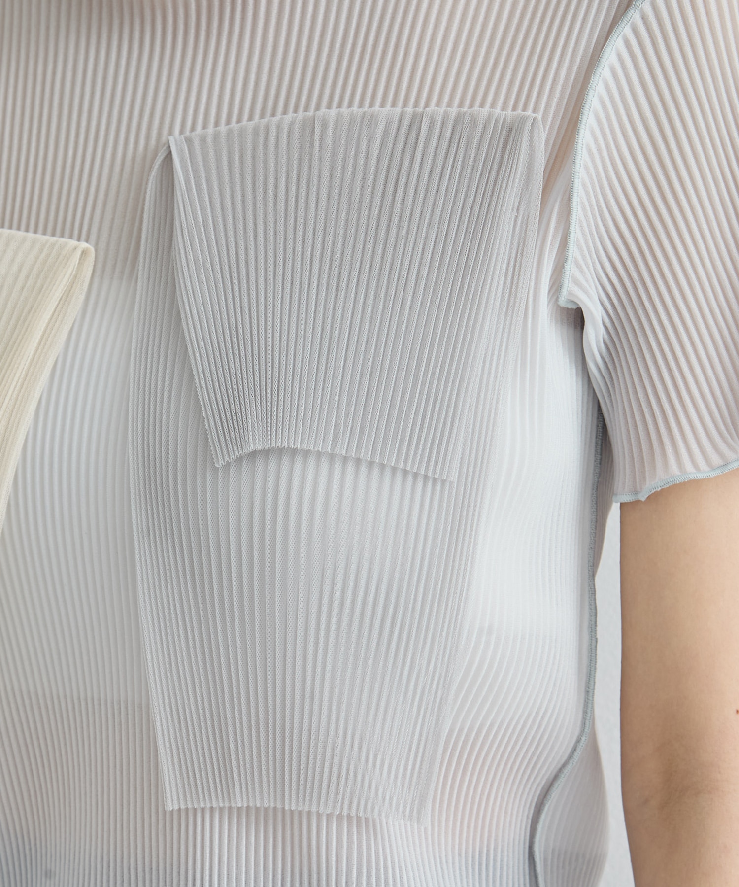 別注SHEER SHORT HIGHNECK SLEEVE TOP kotohayokozawa