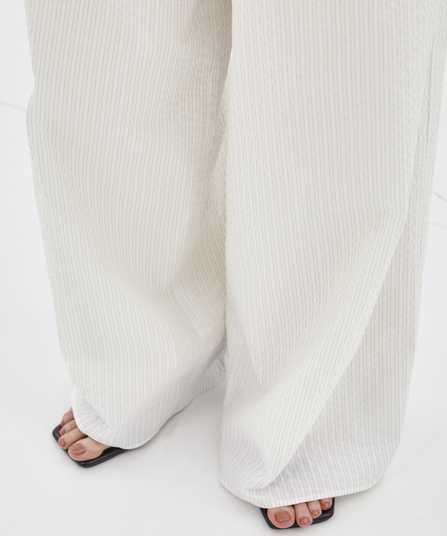Seersucker Flare Pants STUDIOUS