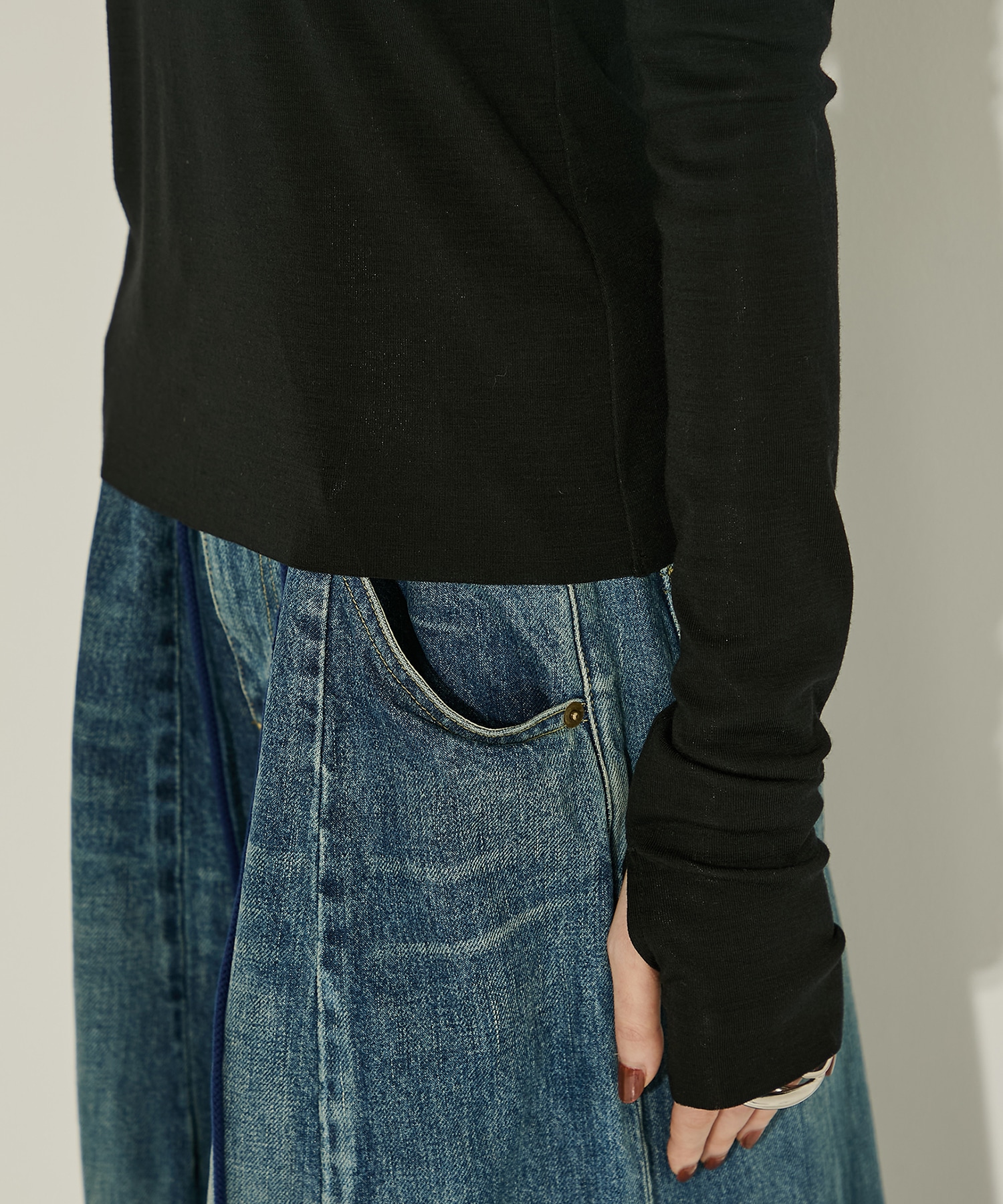 WOOL RIB HOLLOWED OUT TURTLE NECK TOP JOHN LAWRENCE SULLIVAN