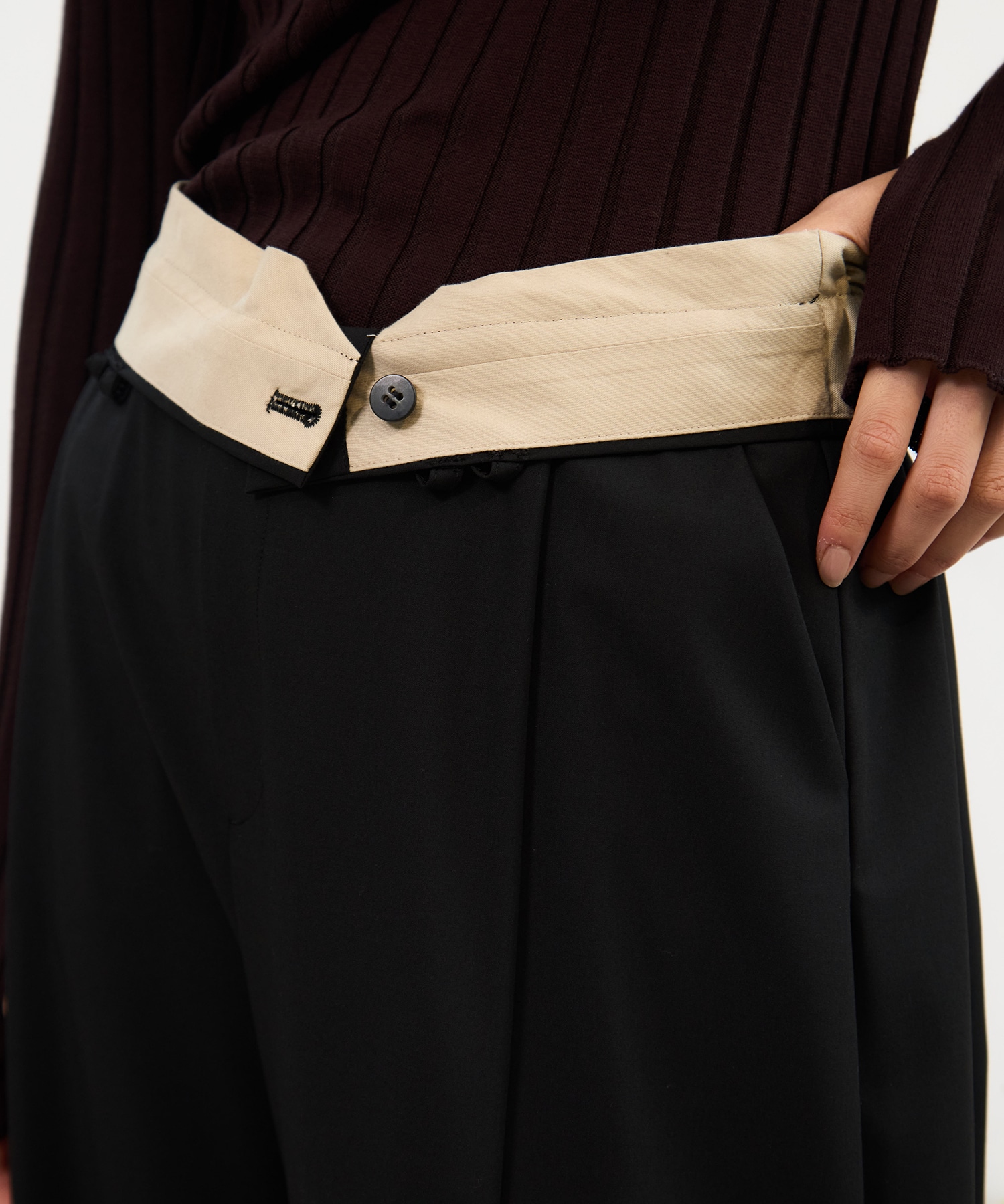Soft Barrel Leg Cargo Trousers STUDIOUS