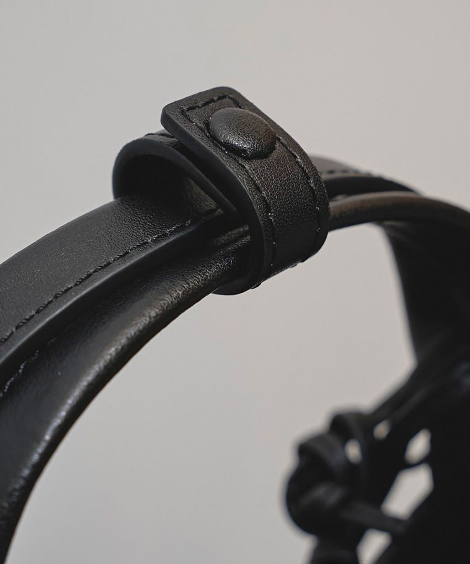 Useful Leather Bag (M) TODAYFUL