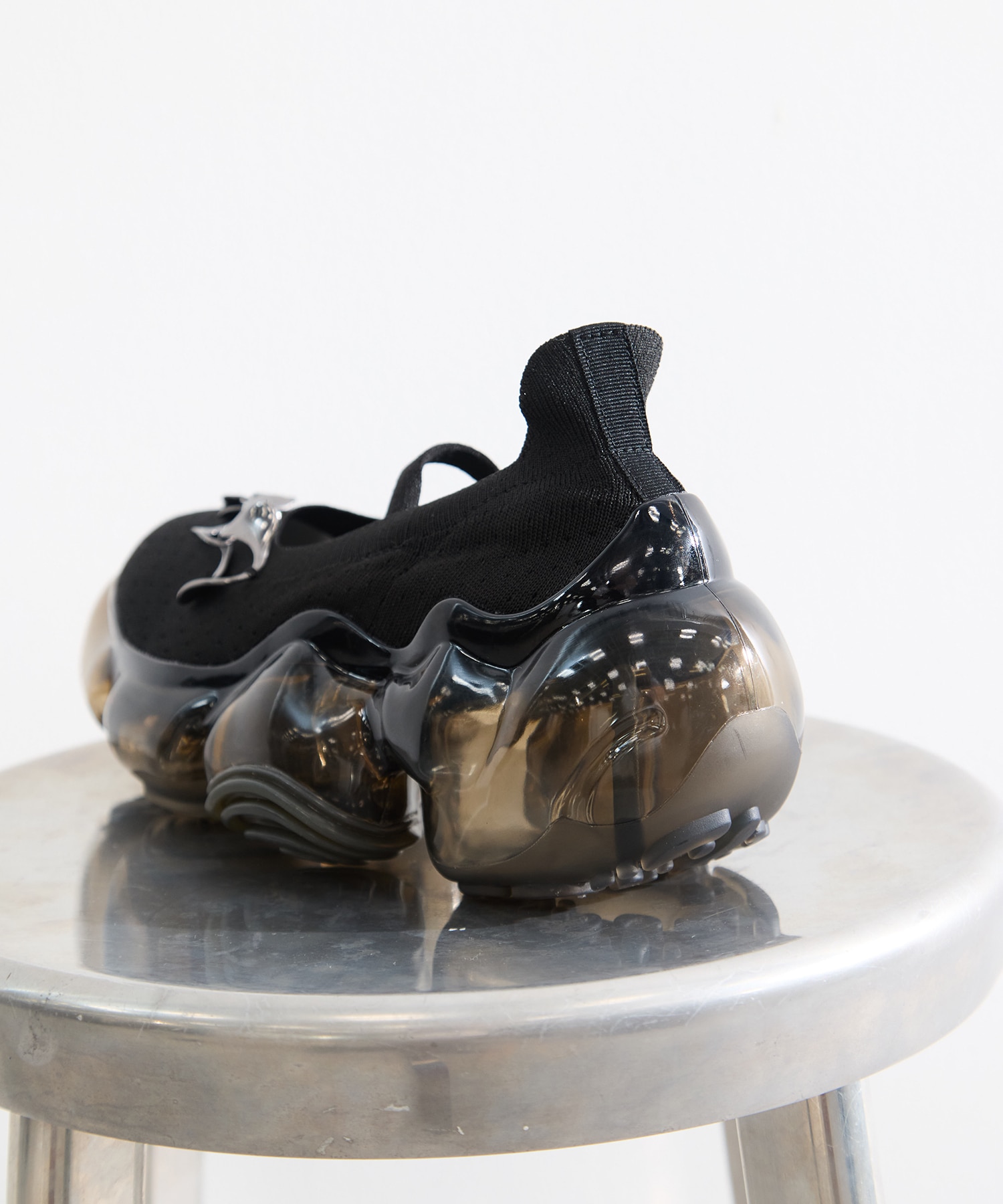 MOOPIE x HEAVEN TANUDIREDJA CHAINS MERRY grounds