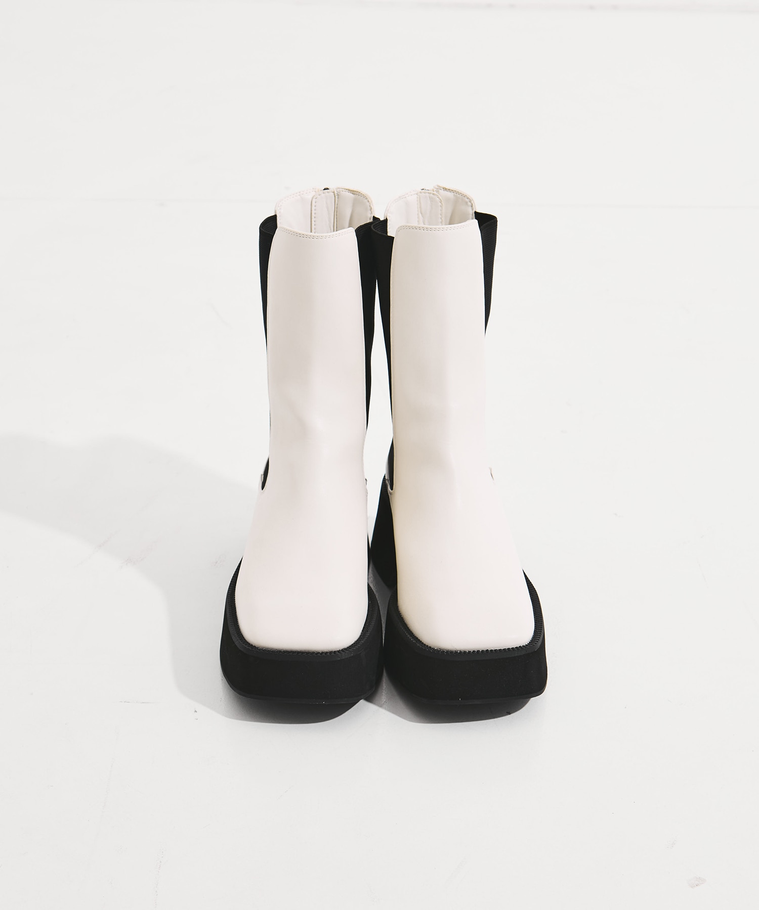 Square Toe Boots STUDIOUS