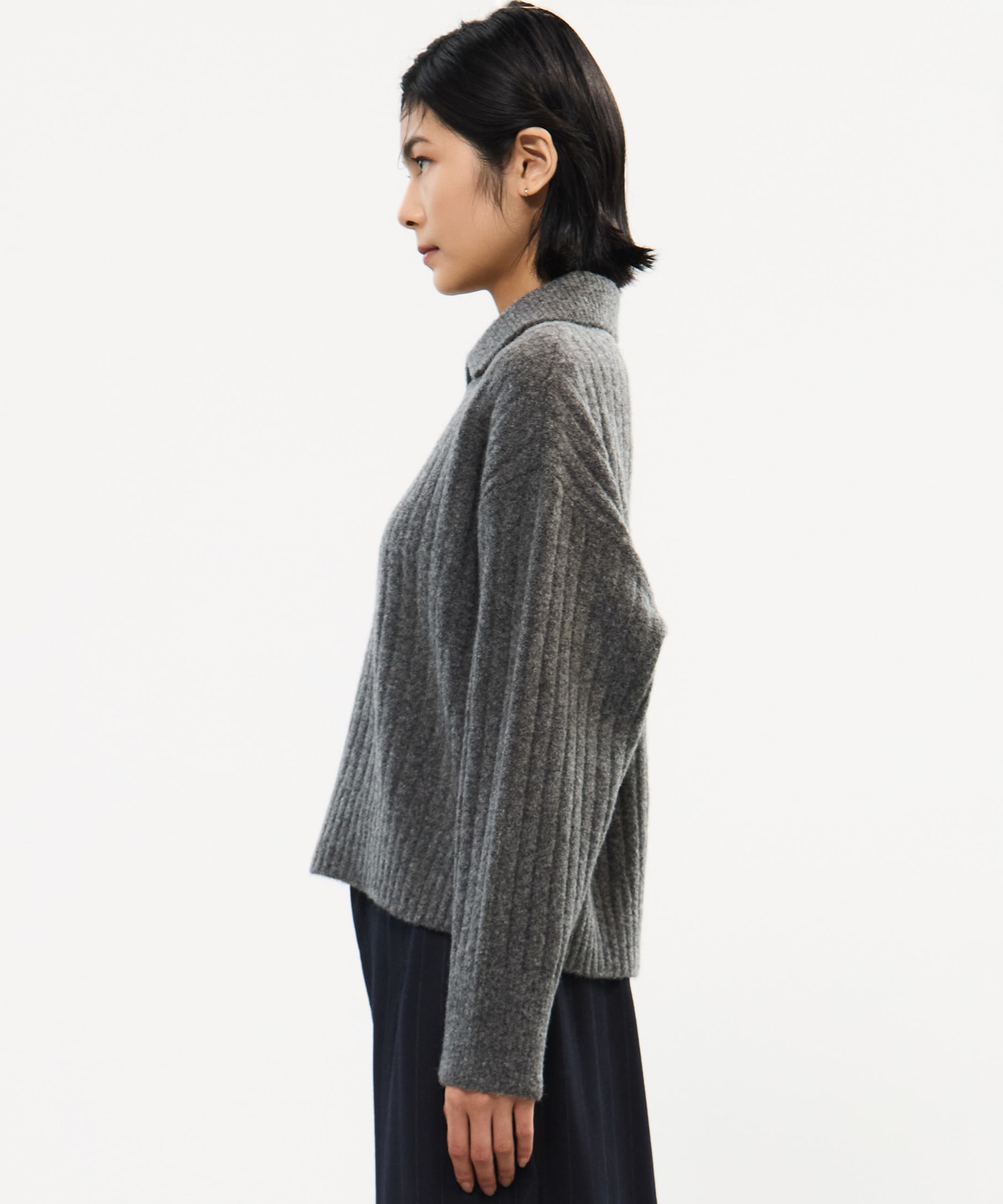 Cropped Collar Knit UJOH